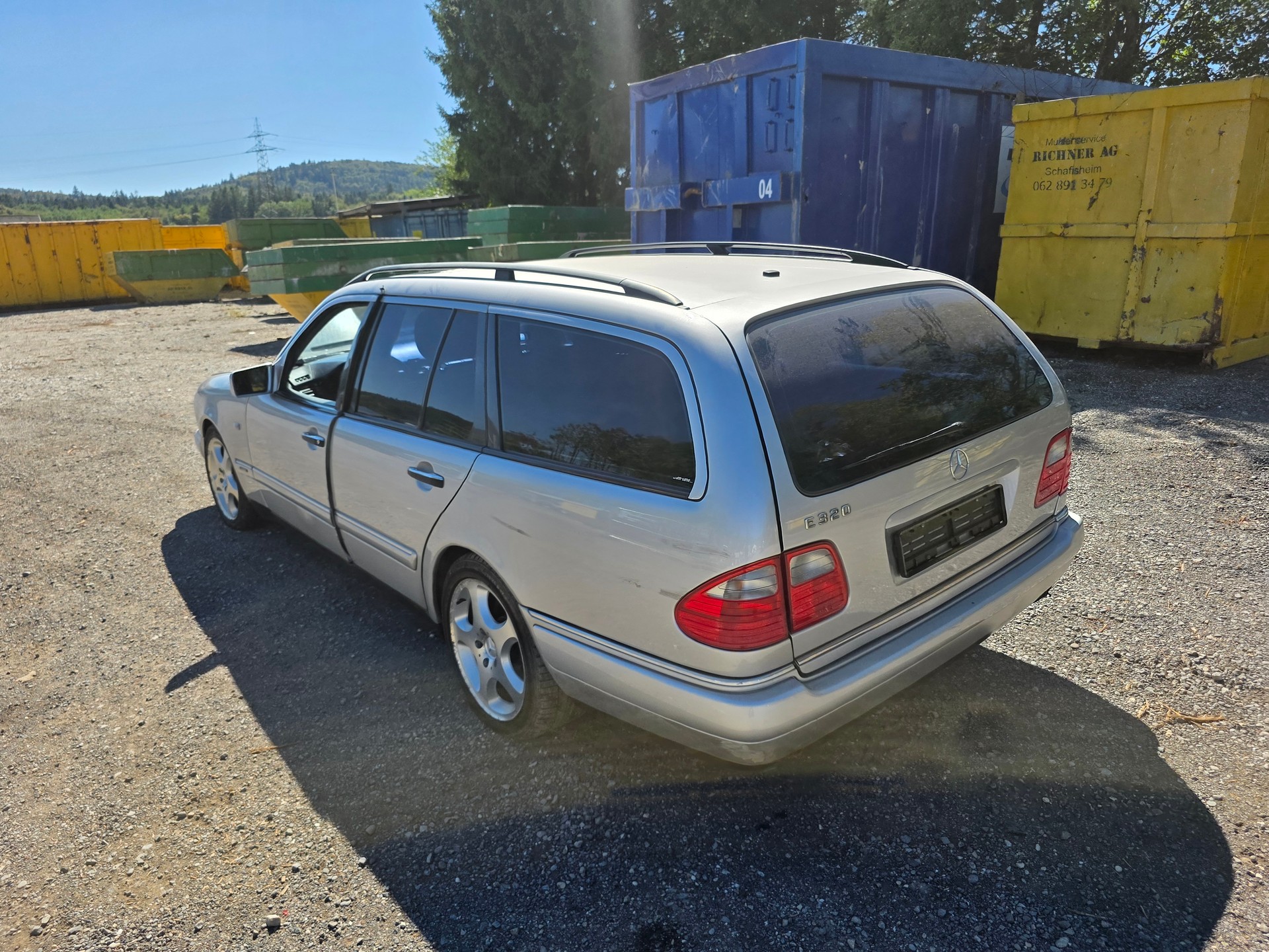 MERCEDES-BENZ E 320 Classic Automatic-image-5