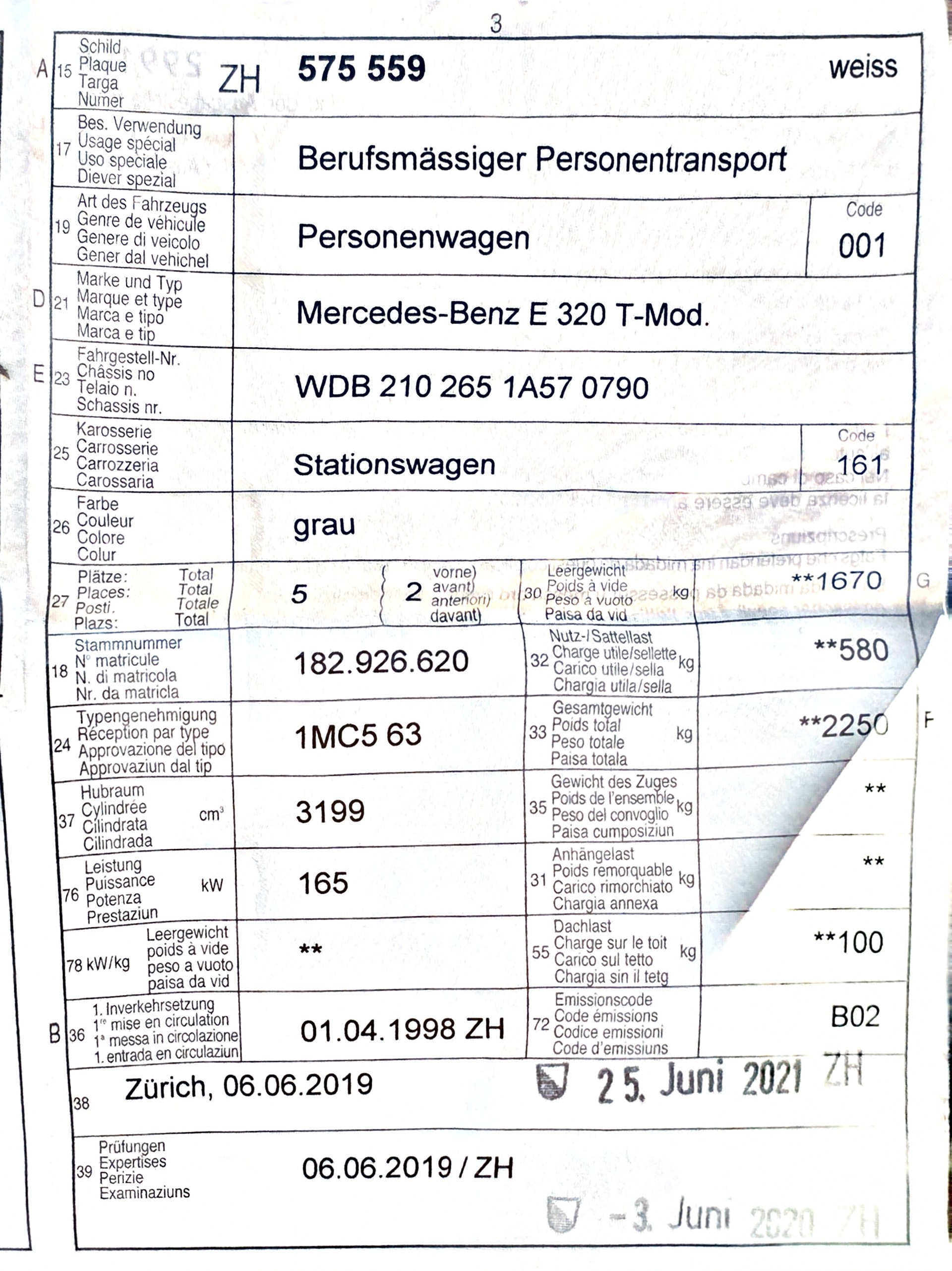 MERCEDES-BENZ E 320 Classic Automatic-image-12