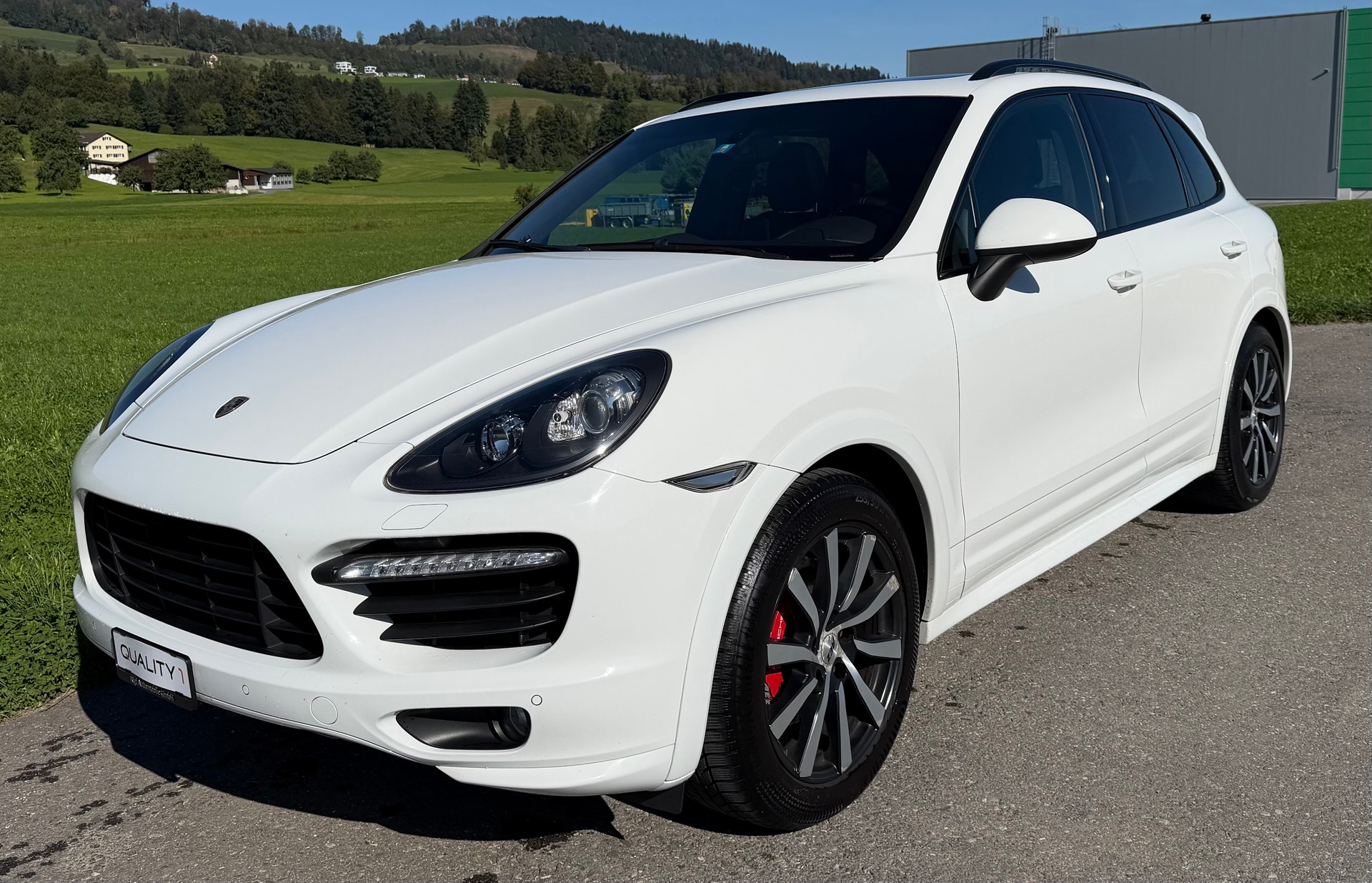 PORSCHE Cayenne GTS-image-0