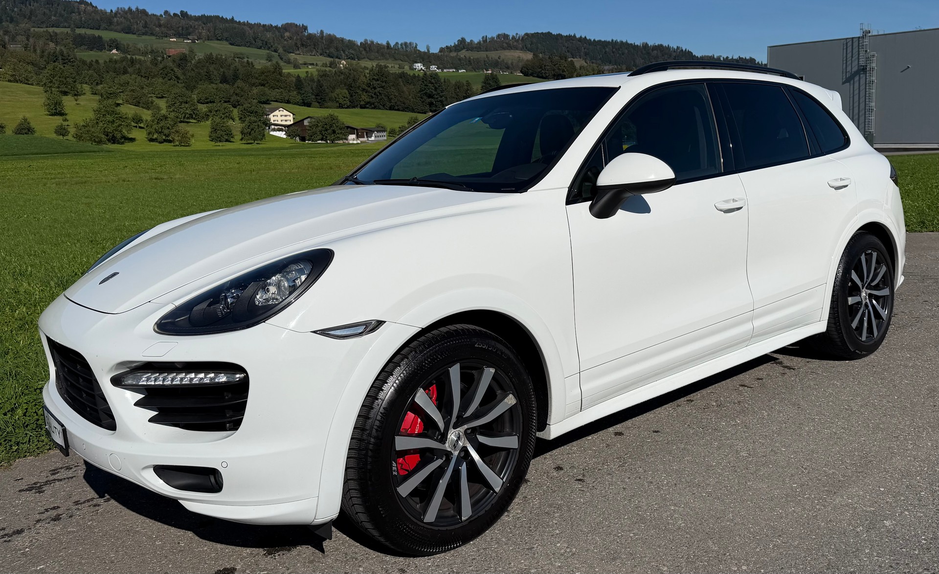 PORSCHE Cayenne GTS-image-1