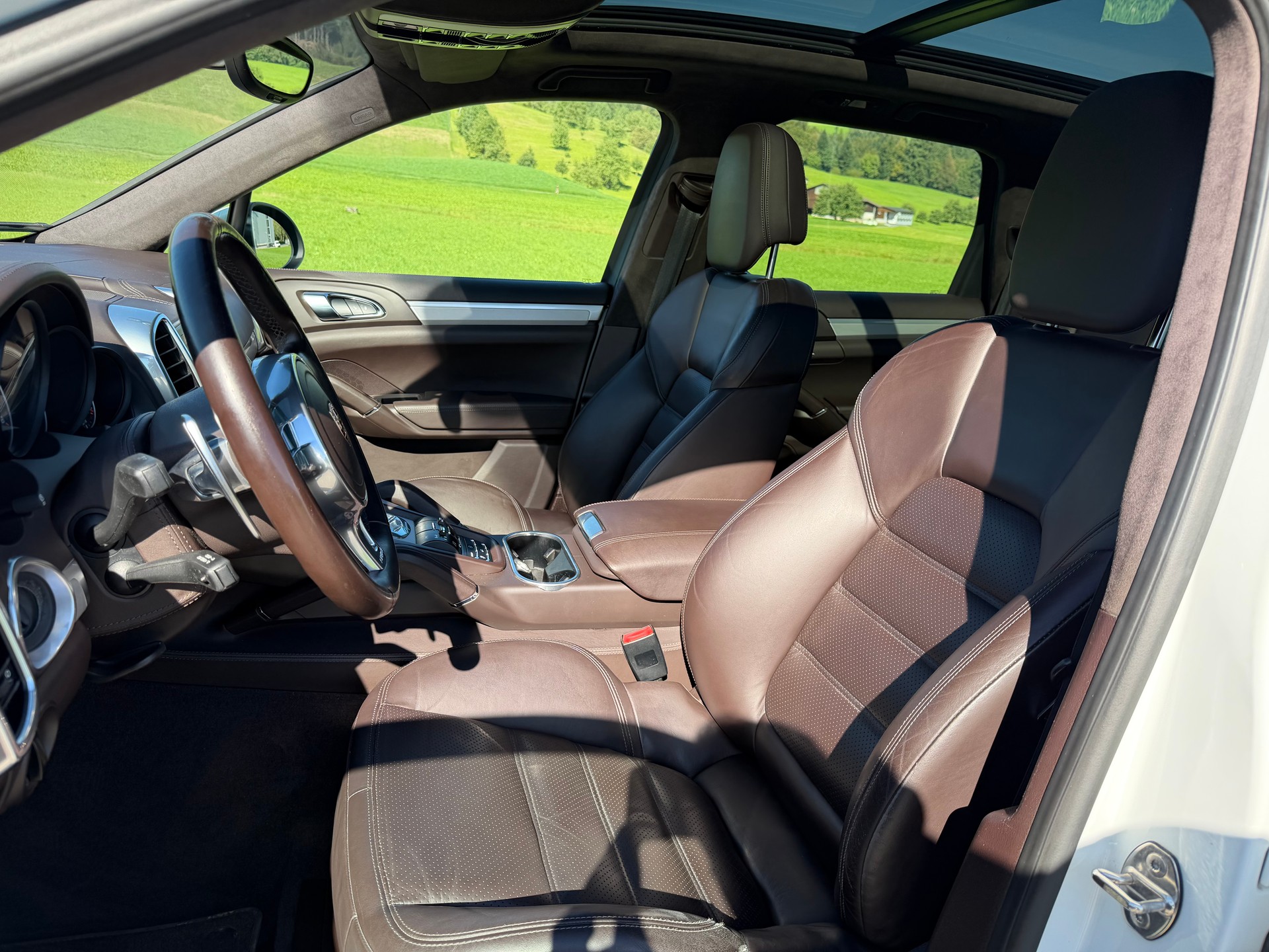 PORSCHE Cayenne GTS-image-9