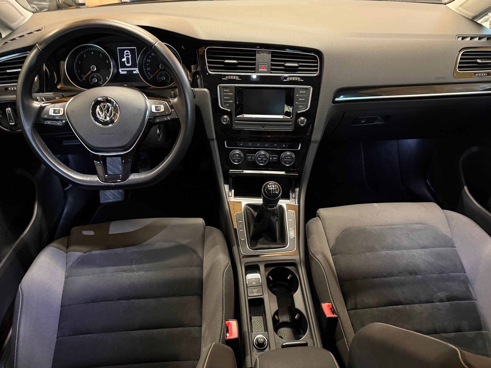 VW Golf Variant 1.4 TSI Comfortline-image-8