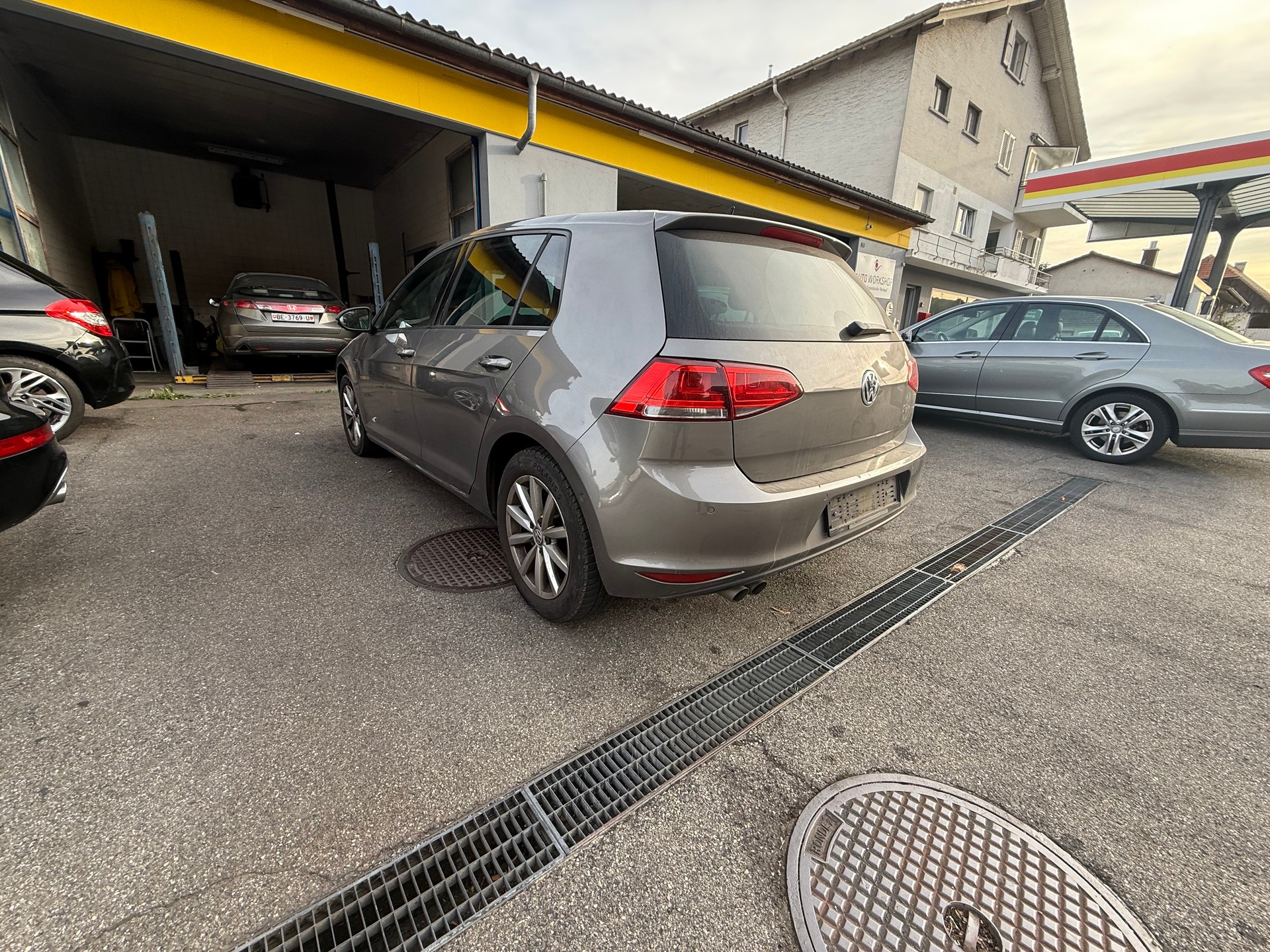 VW Golf 2.0 TDI Comfortline DSG-image-4