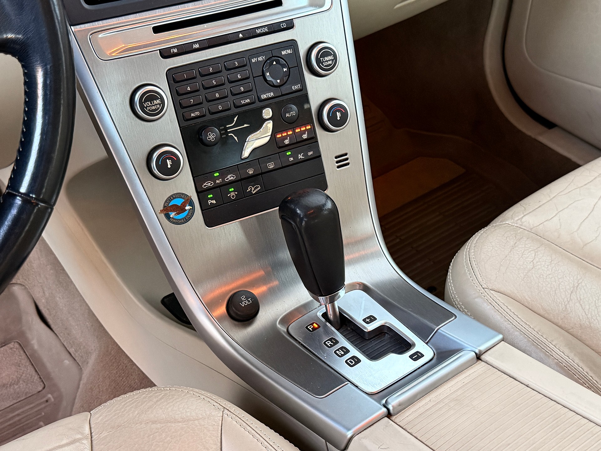 VOLVO XC60 T6 AWD Summum Geartronic-image-10