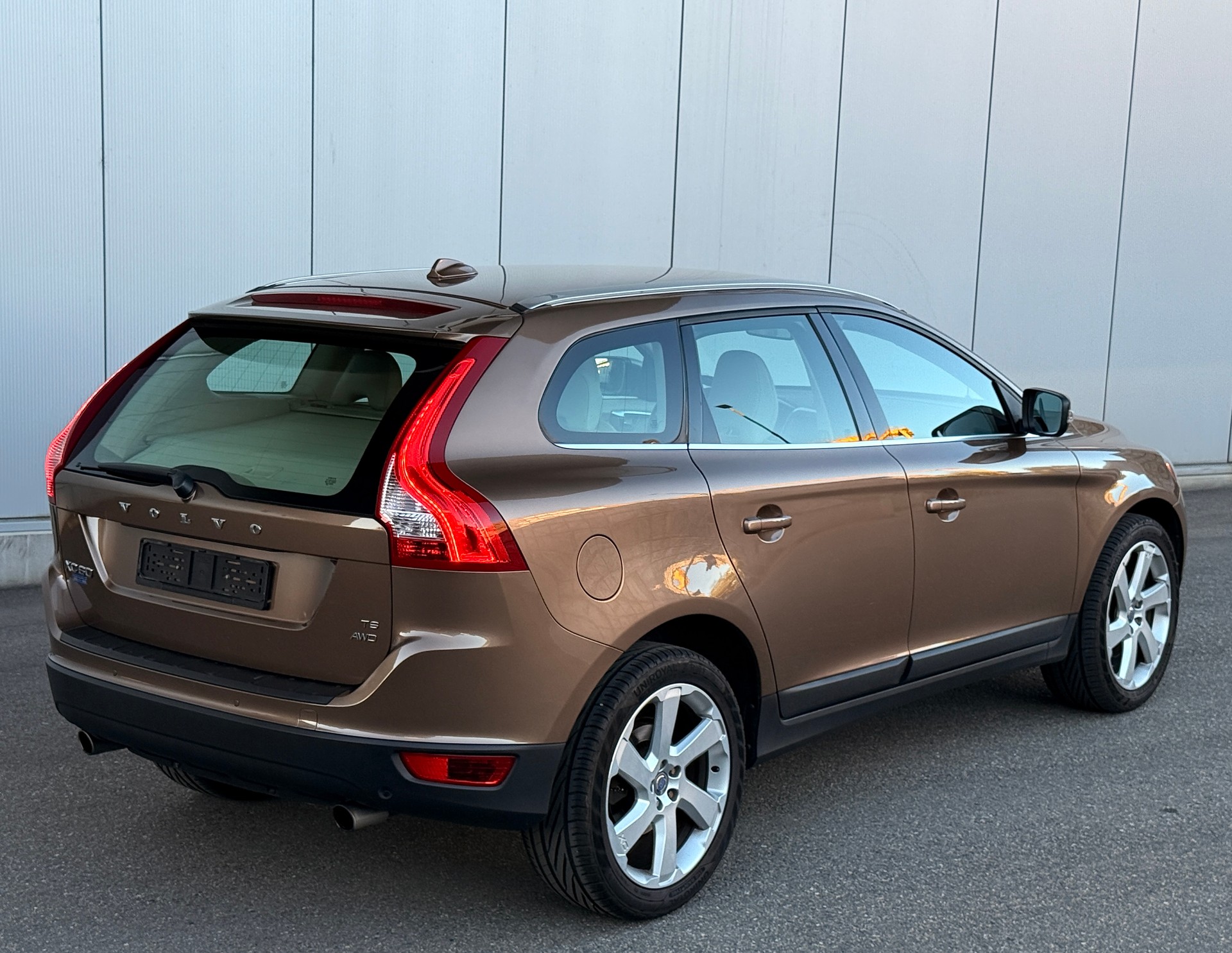 VOLVO XC60 T6 AWD Summum Geartronic-image-4