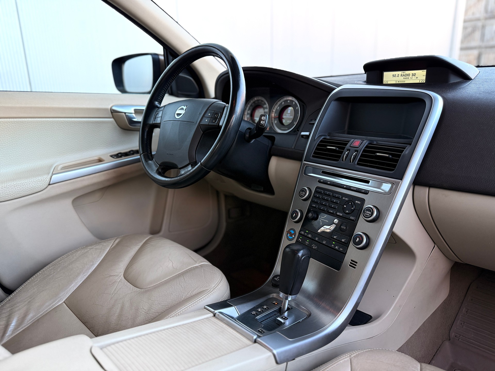VOLVO XC60 T6 AWD Summum Geartronic-image-7
