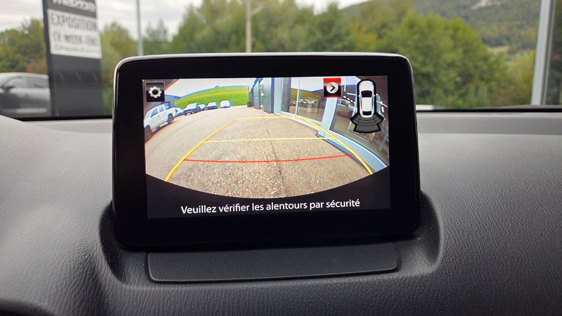 MAZDA 2 SKYACTIV-G 90 Ambition Plus-image-15