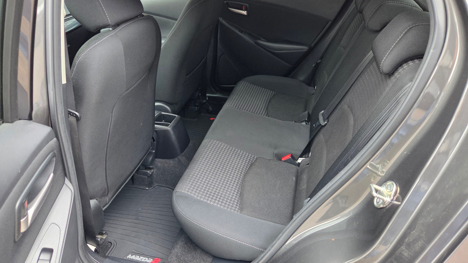 MAZDA 2 SKYACTIV-G 90 Ambition Plus-image-8