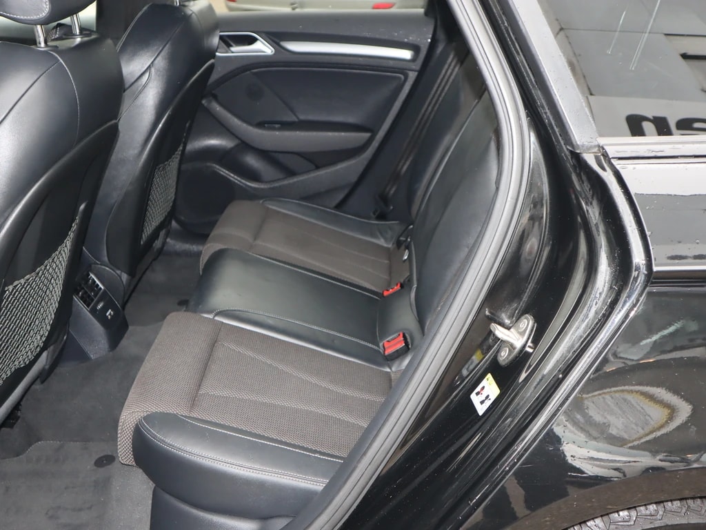 AUDI A3 Sportback 40 TDI Sport Attraction quattro S-tronic ** 184 PS ** Teil-Leder ** Navi ** Kamera ** Totwinkel-Assist **-image-10