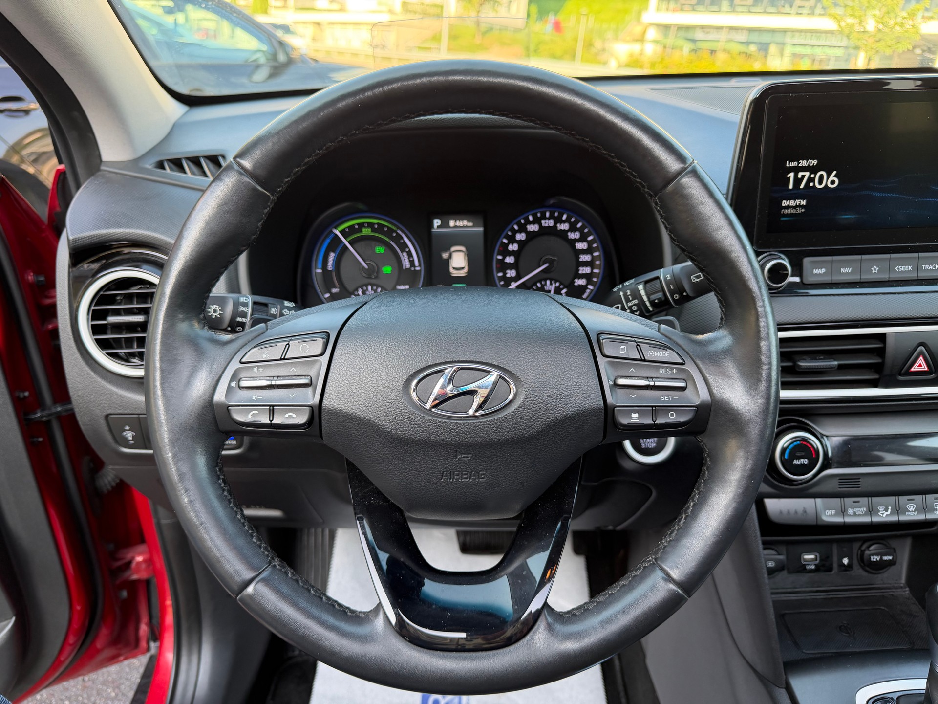HYUNDAI Kona 1.6 GDi HEV Vertex DCT-image-12
