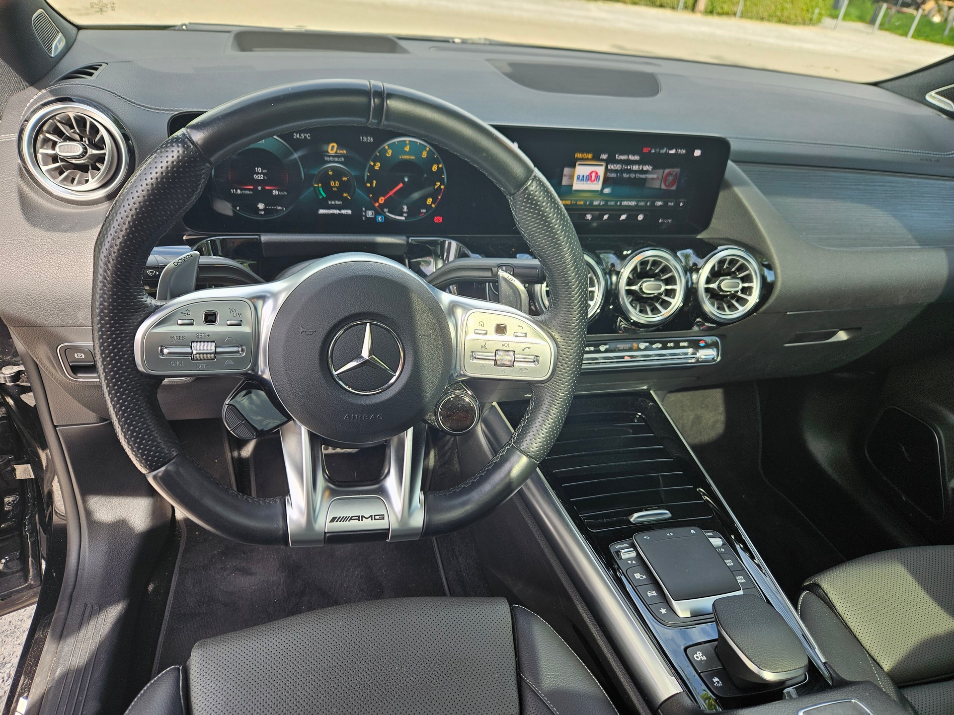 MERCEDES-BENZ GLA 45 S AMG 4matic+-image-7