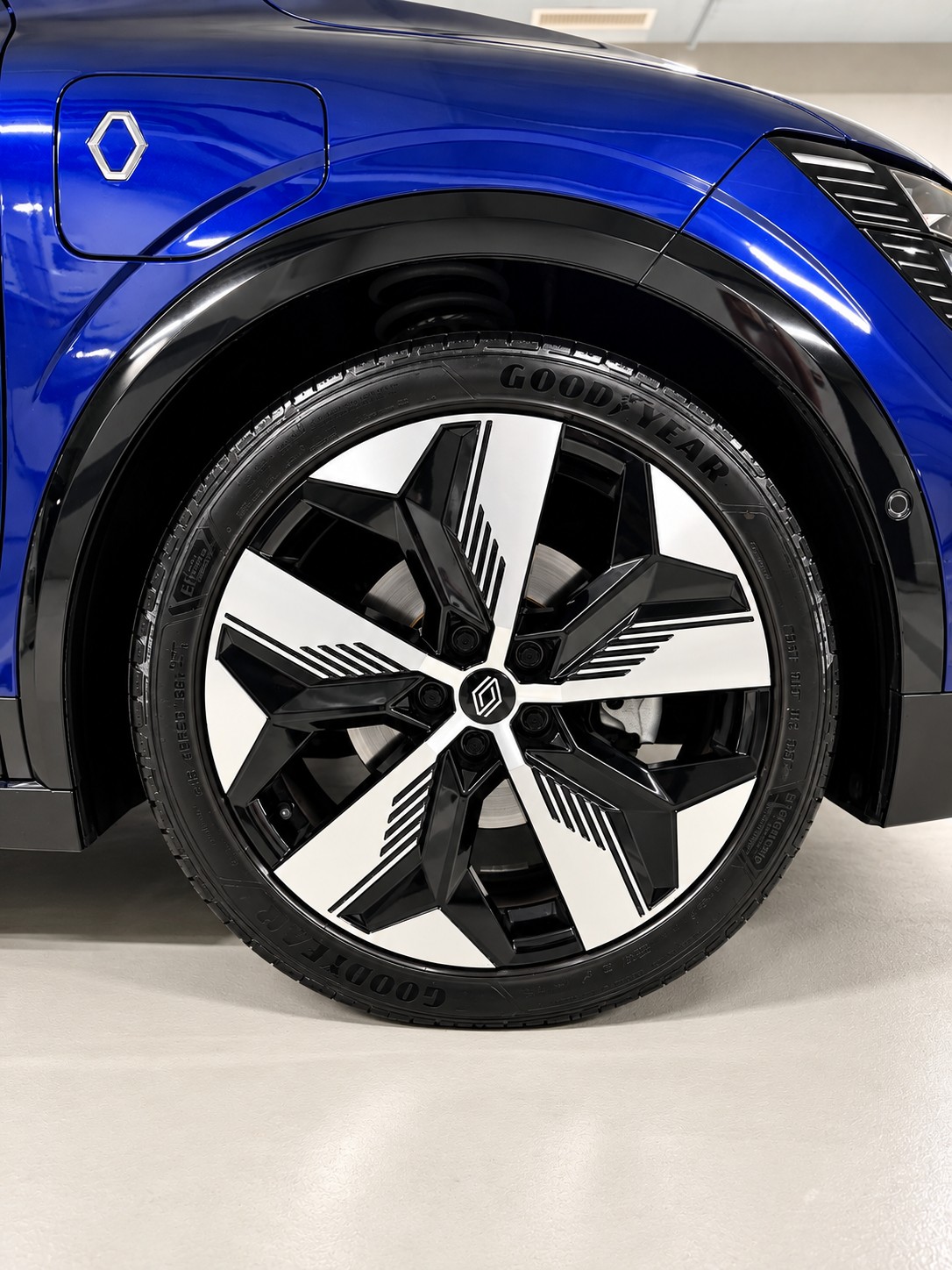 RENAULT Mégane E-TECH EV60 Techno-image-24