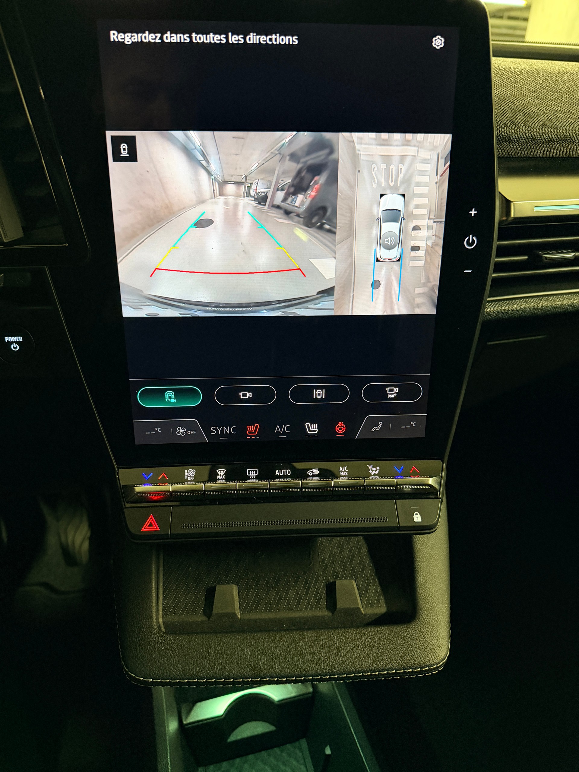 RENAULT Mégane E-TECH EV60 Techno-image-10