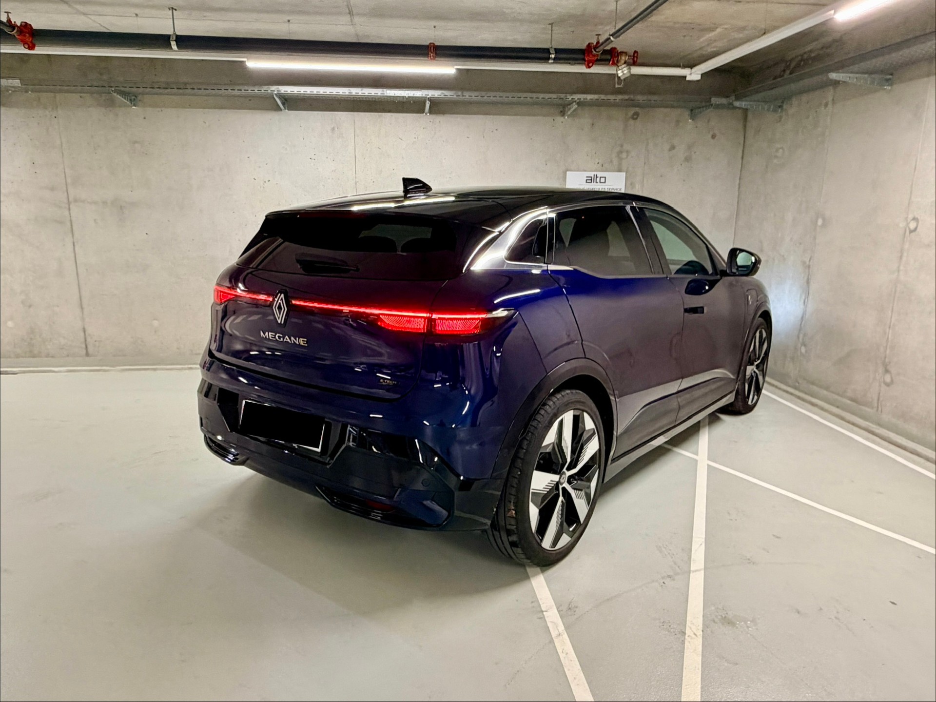RENAULT Mégane E-TECH EV60 Techno-image-4