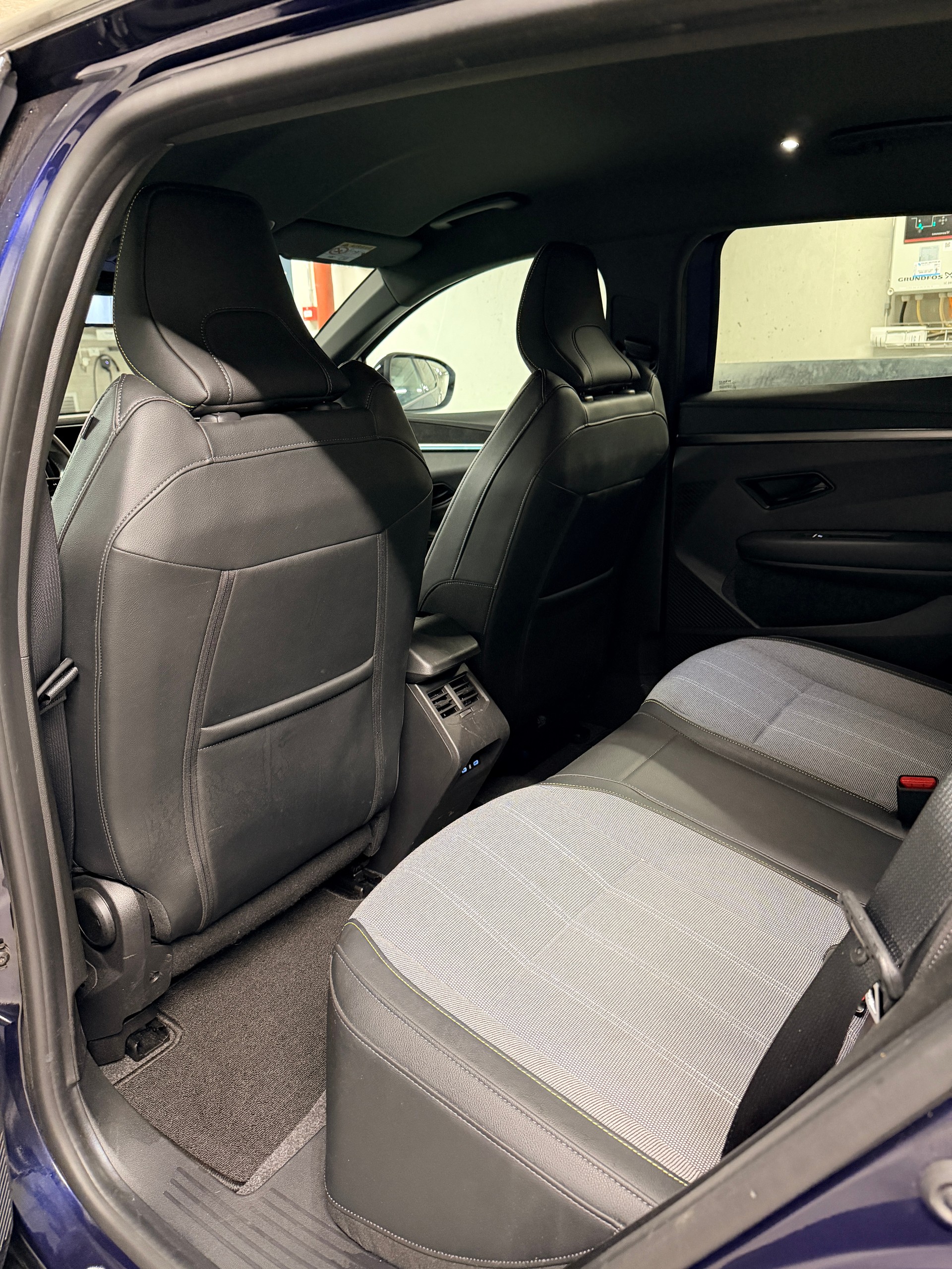 RENAULT Mégane E-TECH EV60 Techno-image-14