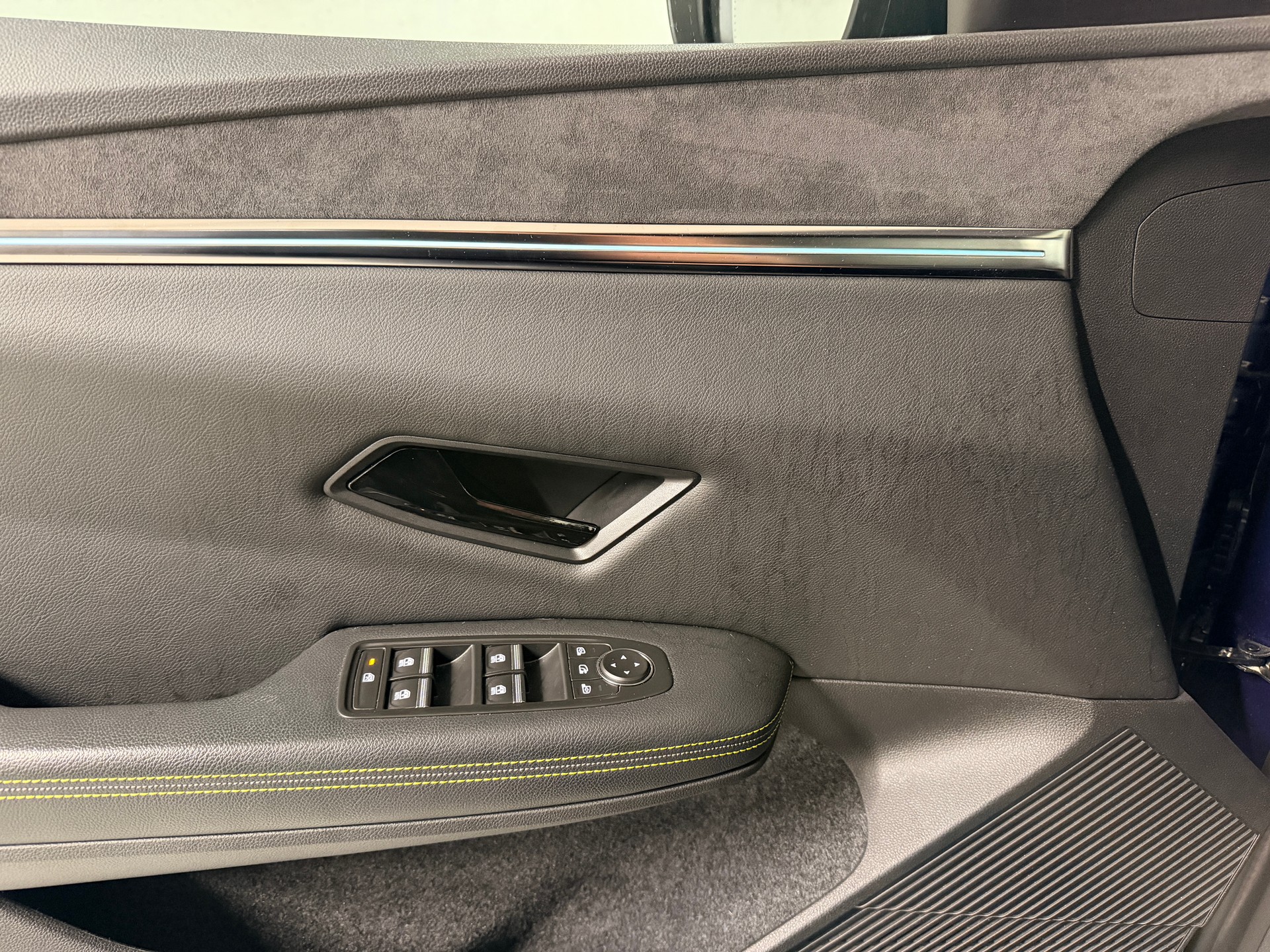 RENAULT Mégane E-TECH EV60 Techno-image-12