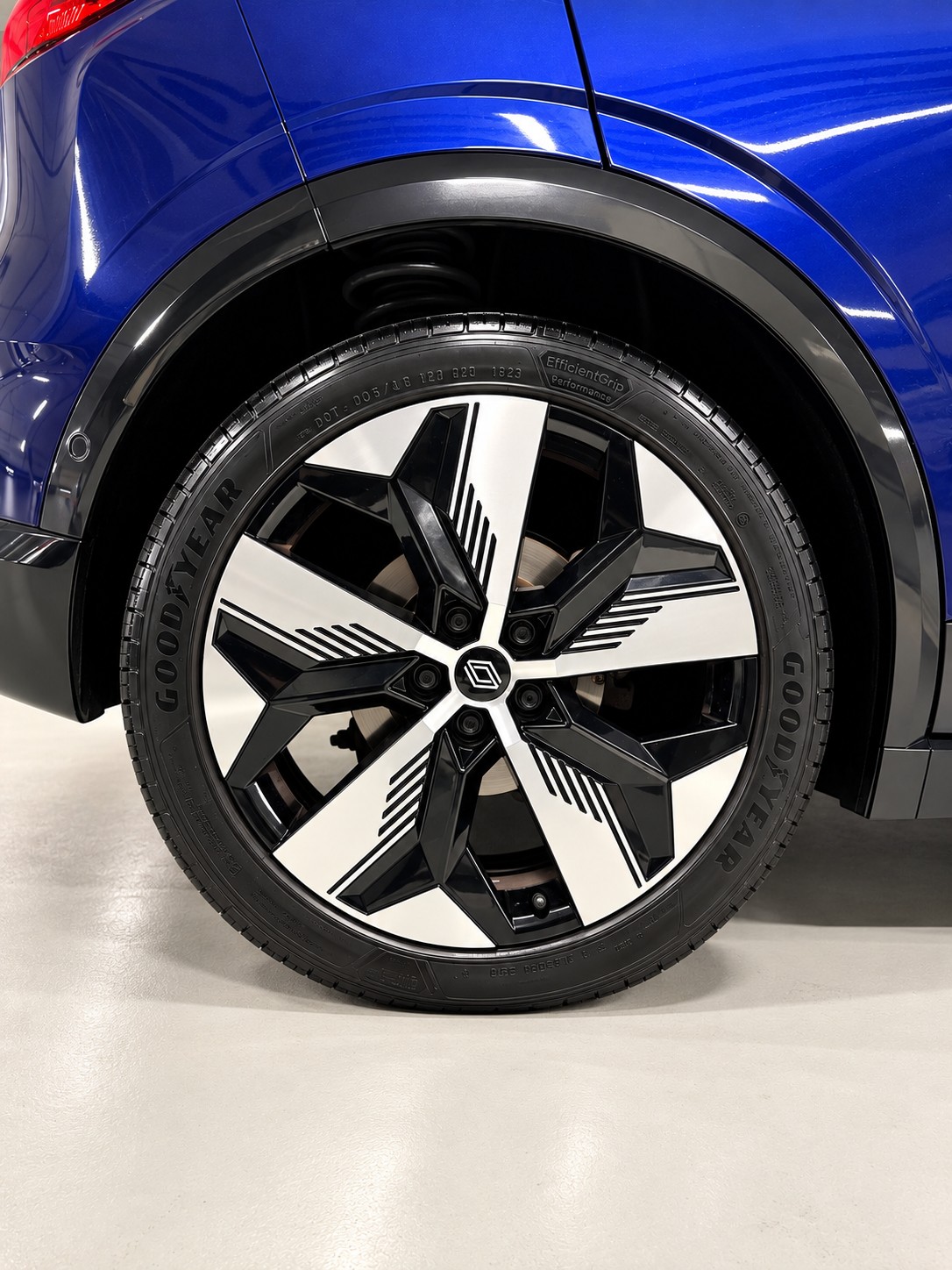 RENAULT Mégane E-TECH EV60 Techno-image-23