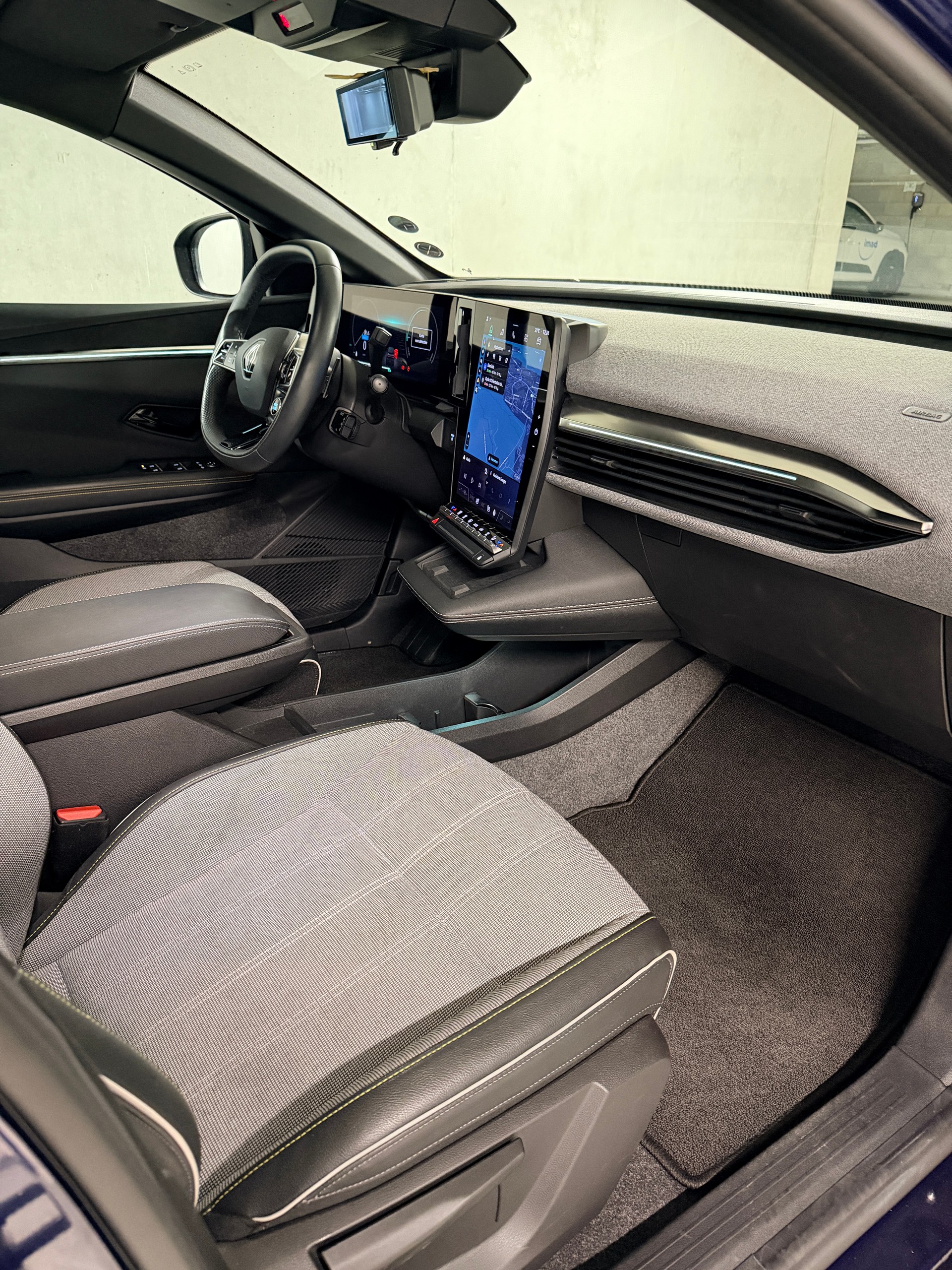 RENAULT Mégane E-TECH EV60 Techno-image-19