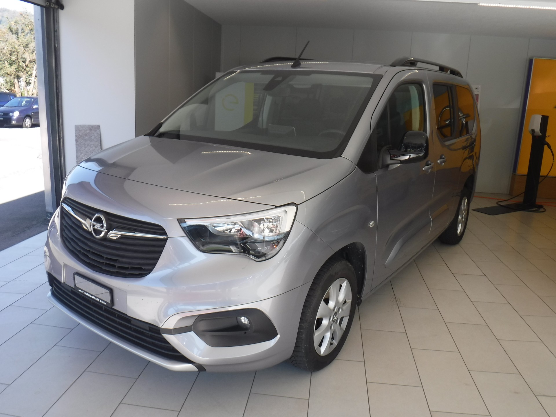 OPEL Combo Life XL 1.5 7 Plätze Ultimate Automat-image-1