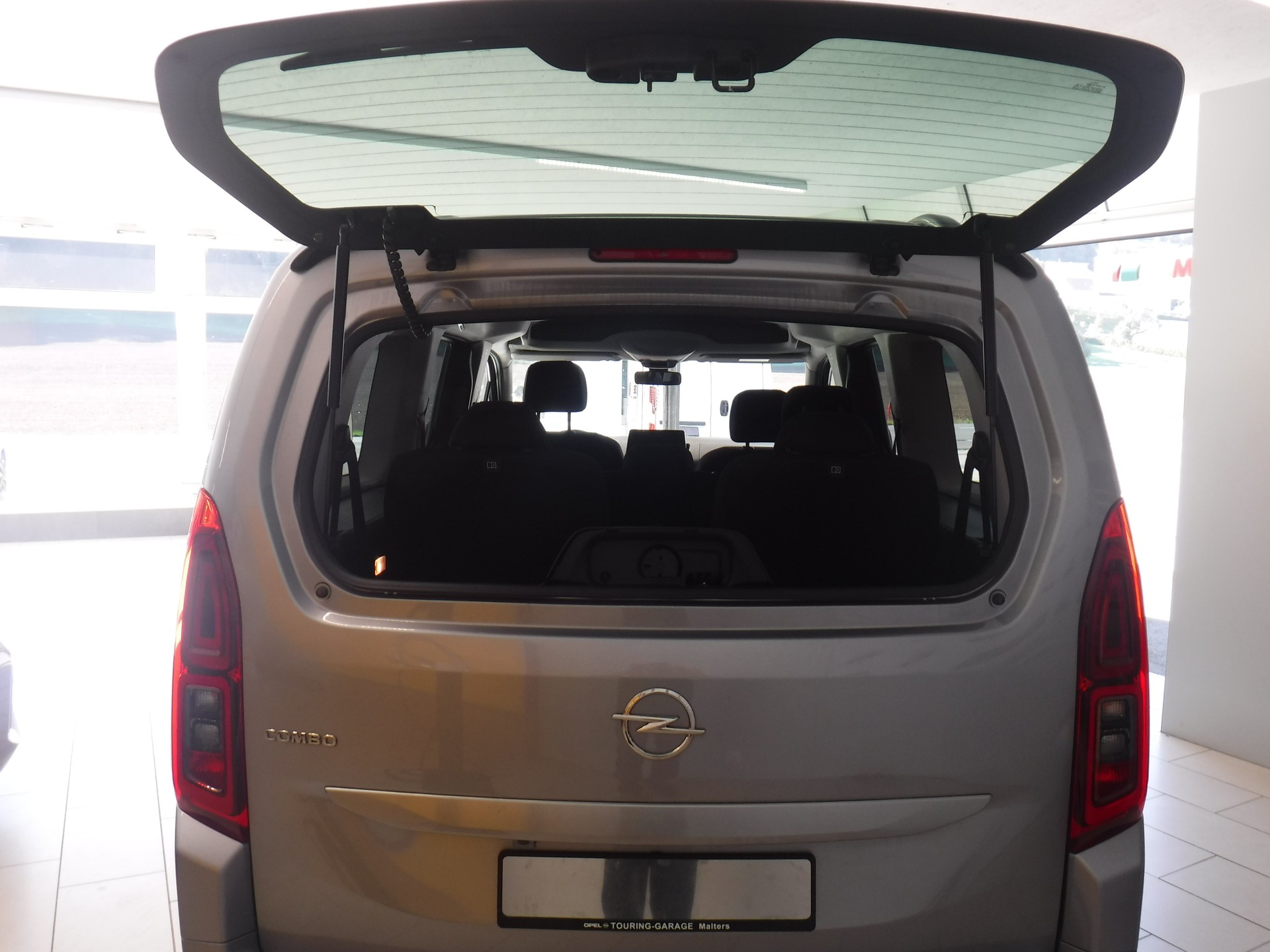 OPEL Combo Life XL 1.5 7 Plätze Ultimate Automat-image-3