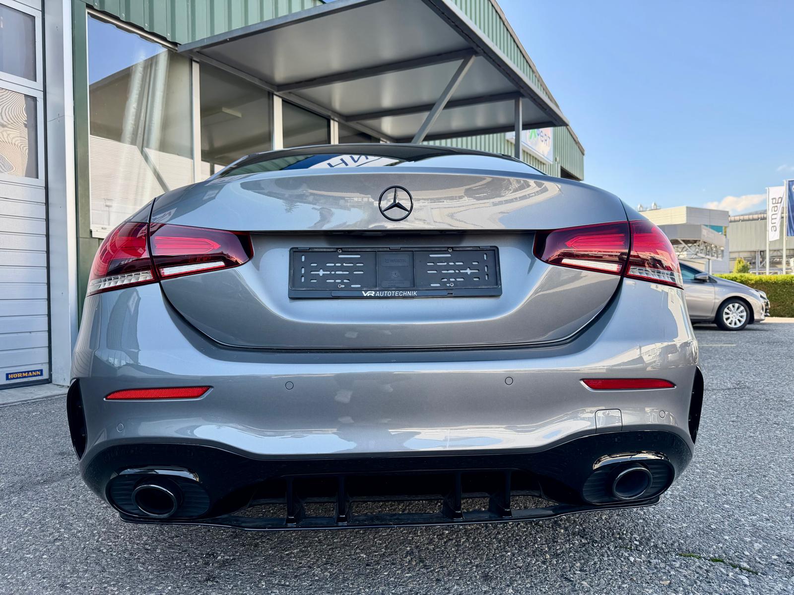 MERCEDES-BENZ A 35 AMG 4Matic Speedshift-image-5