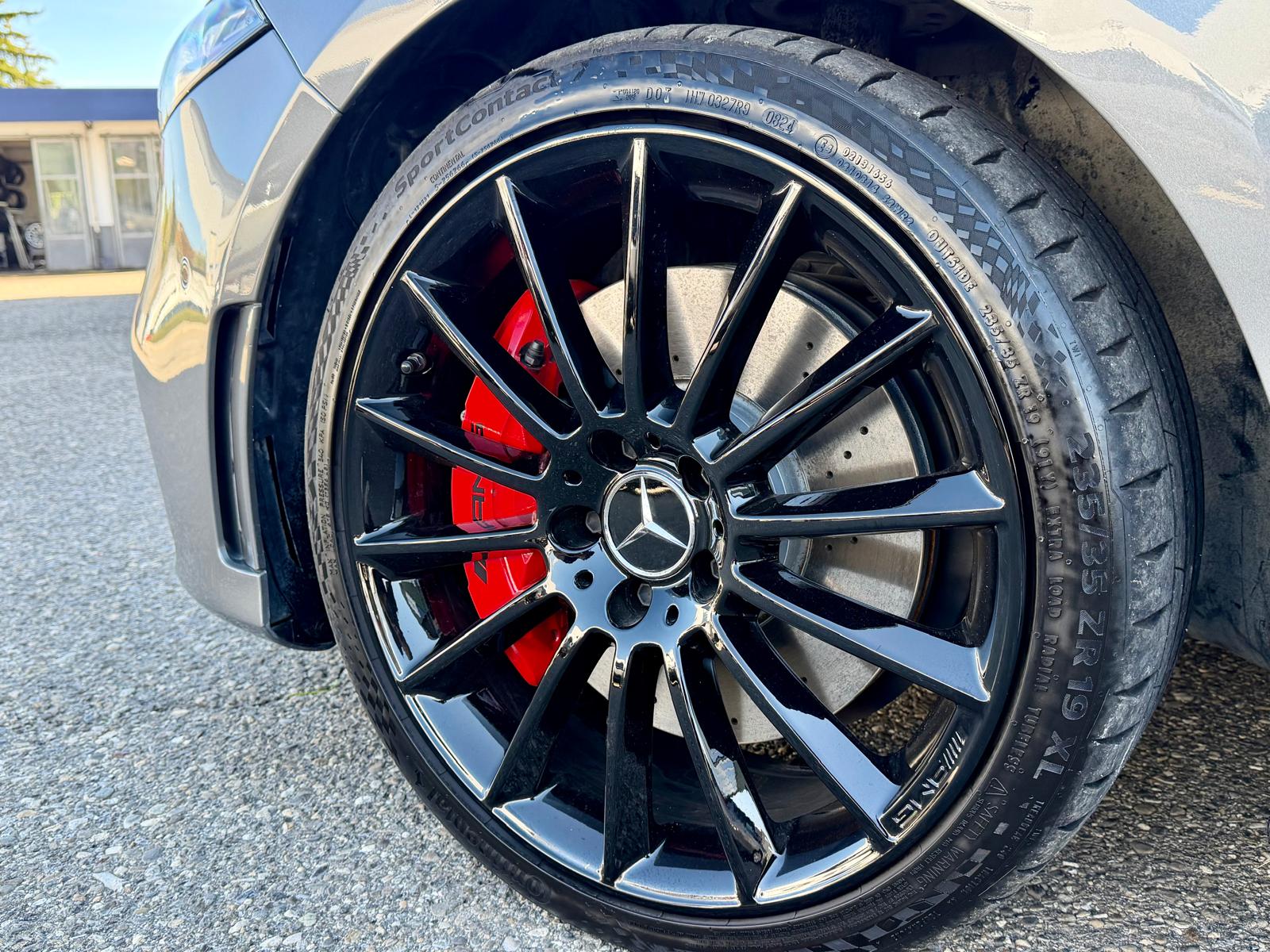 MERCEDES-BENZ A 35 AMG 4Matic Speedshift-image-12
