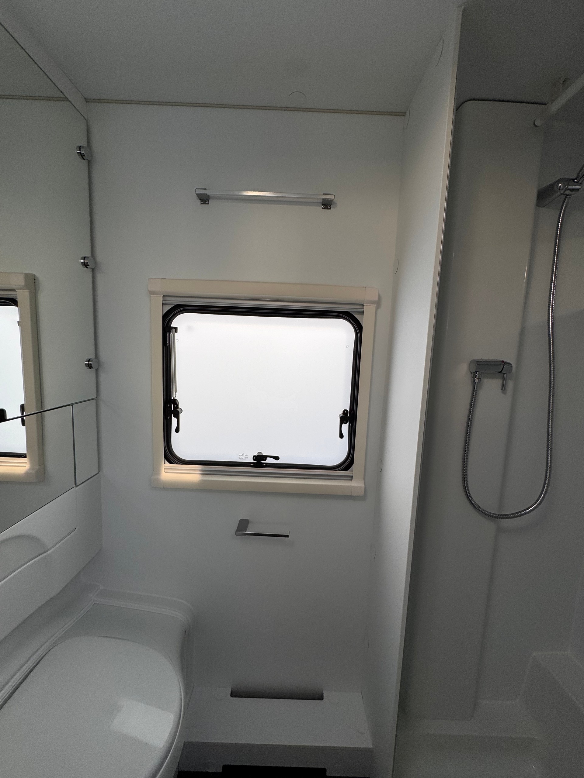 ADRIA 552 PK Swiss Edition-image-11