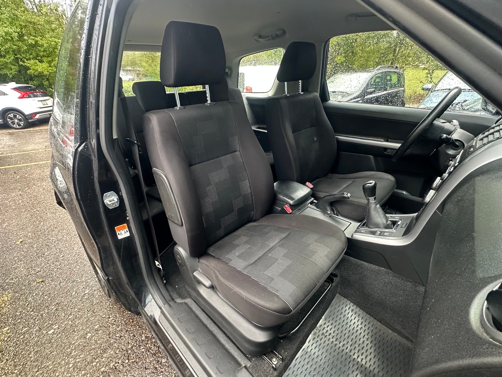 SUZUKI Grand Vitara 2.4 16V GL Top-image-9