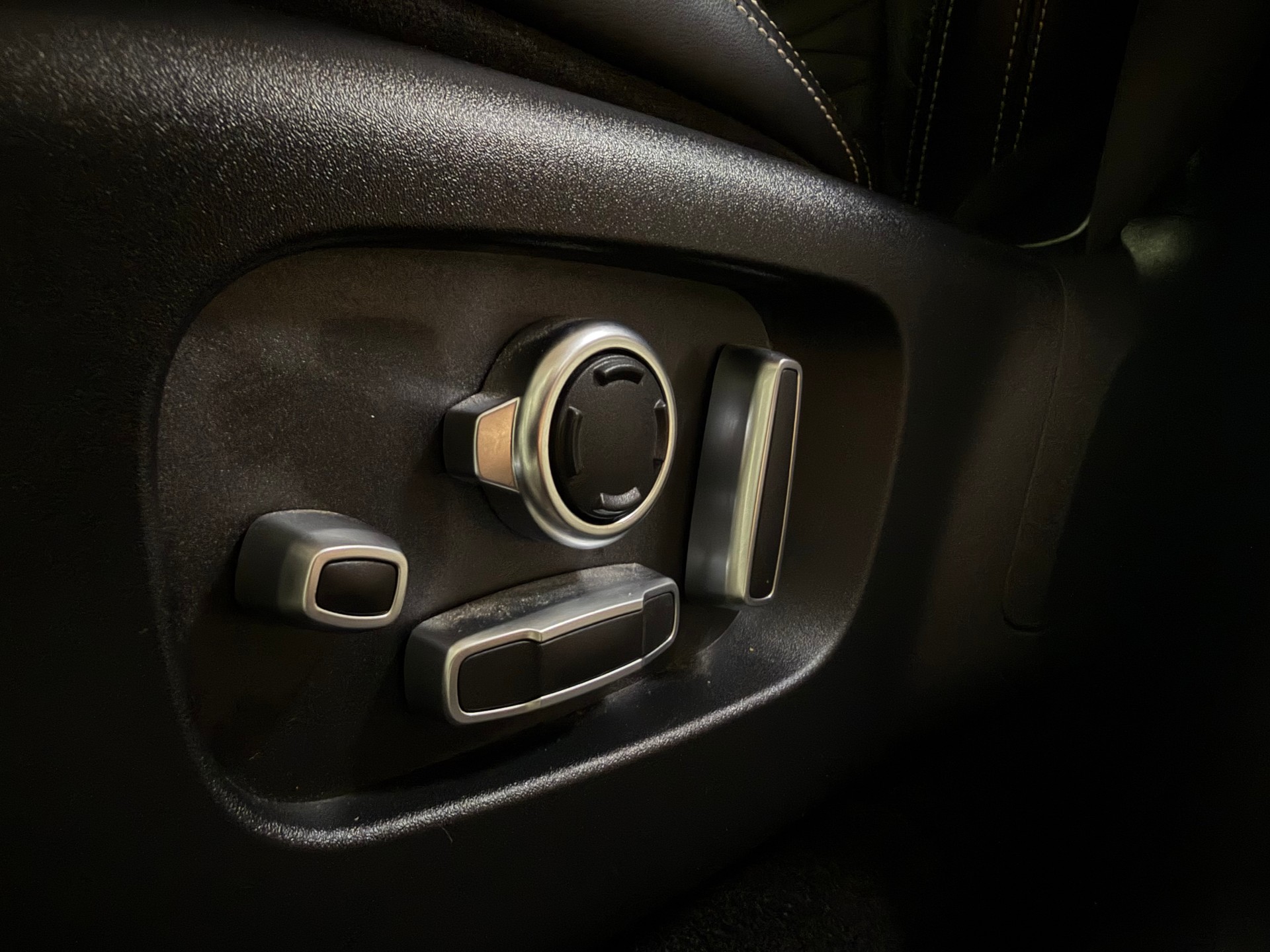 LAND ROVER Range Rover Velar SV Autobiography Dyn. Edition A.-image-16