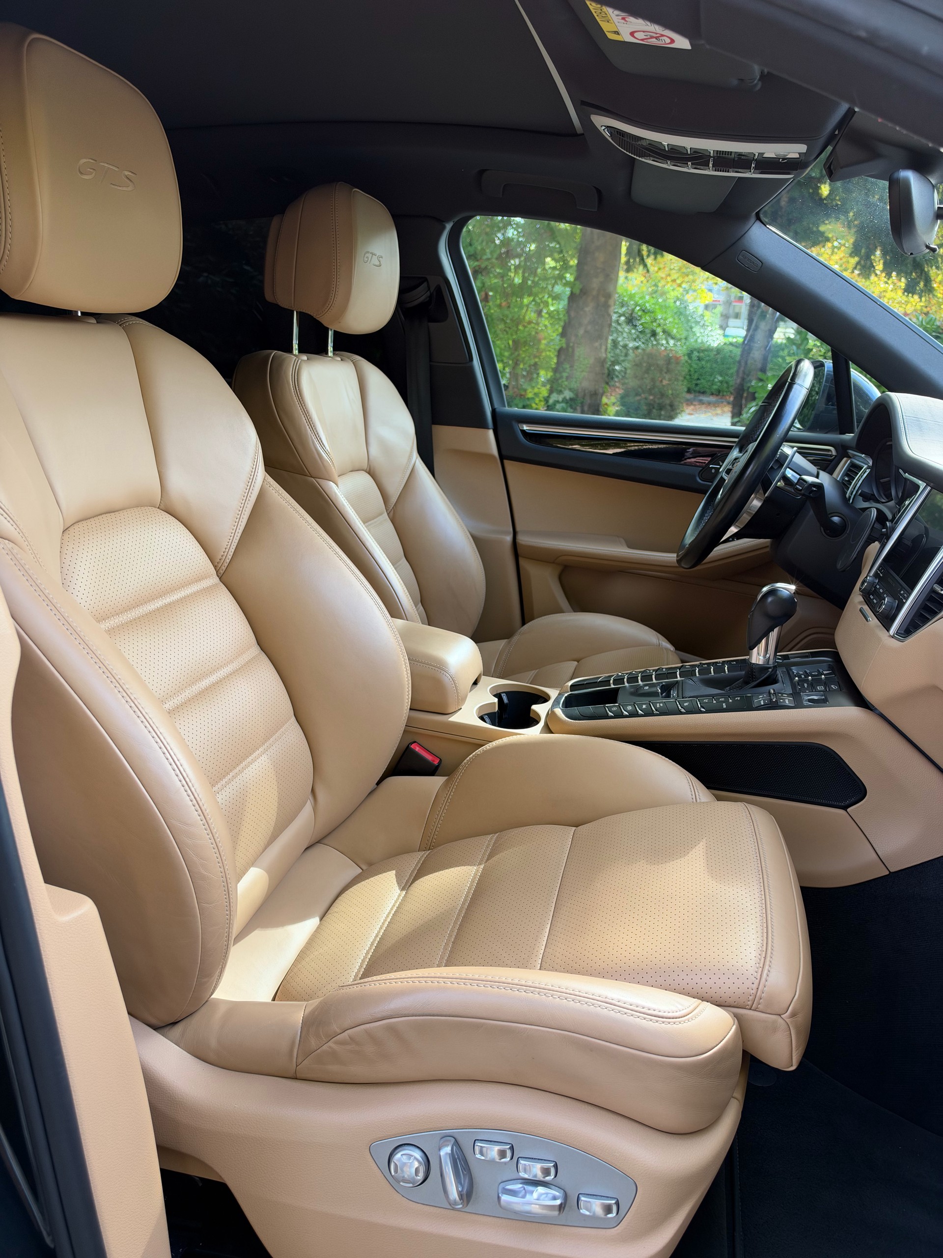 PORSCHE 3.0 V6 GTS-image-15
