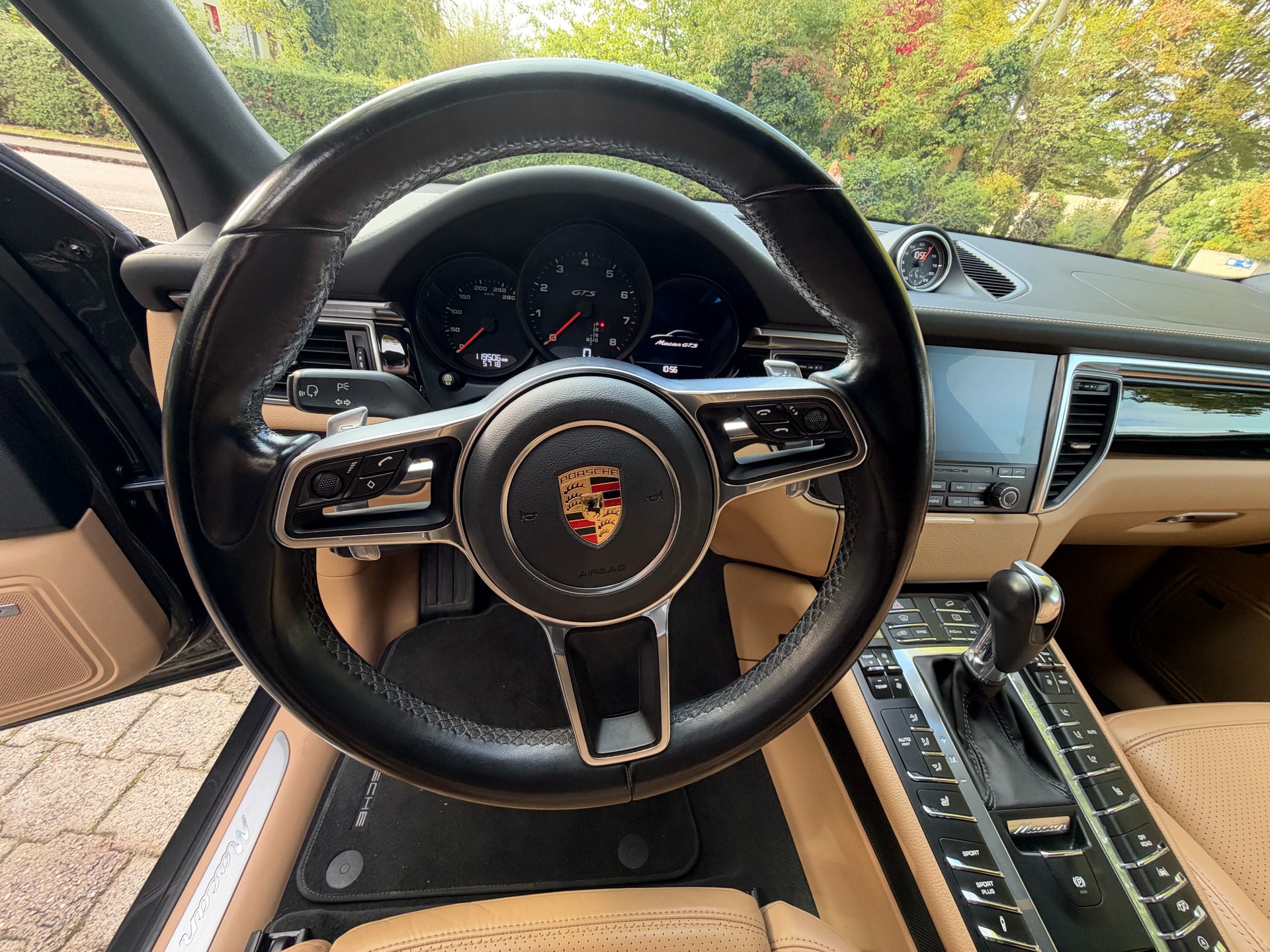 PORSCHE 3.0 V6 GTS-image-14