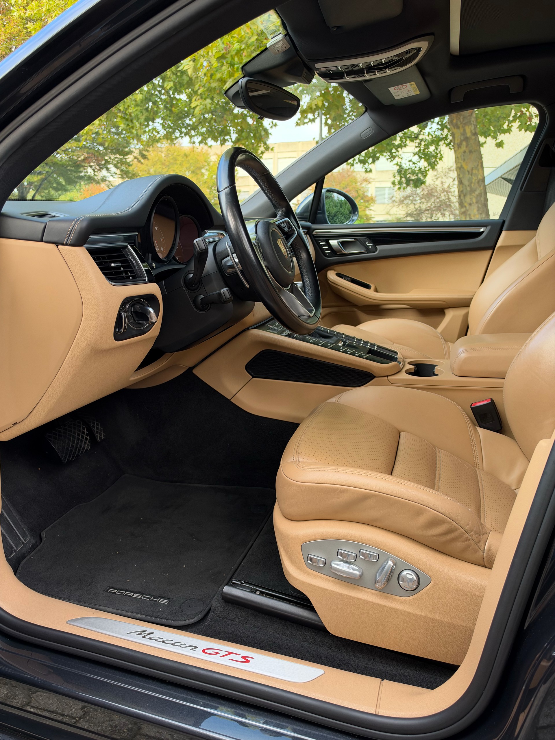 PORSCHE 3.0 V6 GTS-image-11