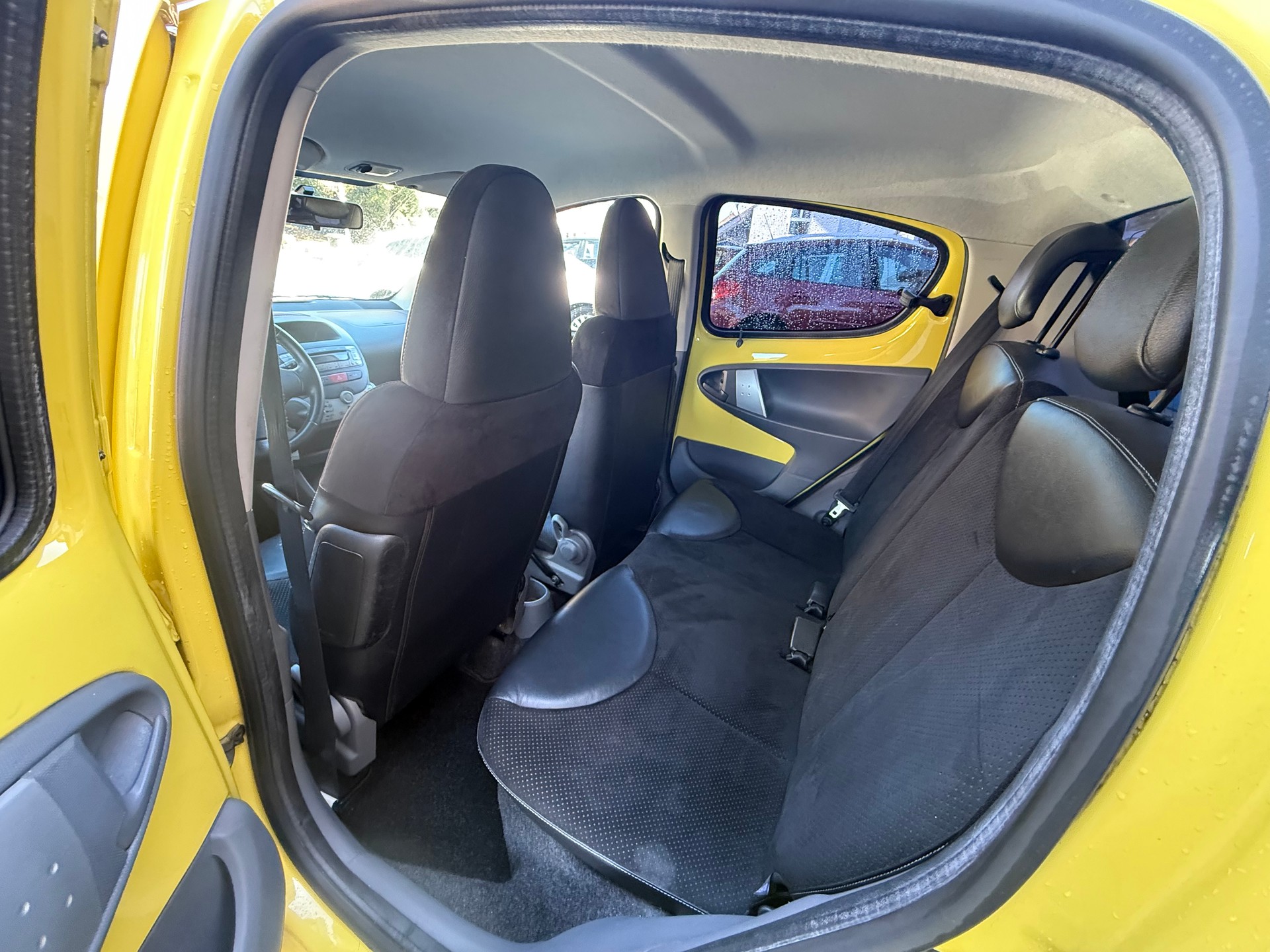 PEUGEOT 107 1.0 Trendy-image-9