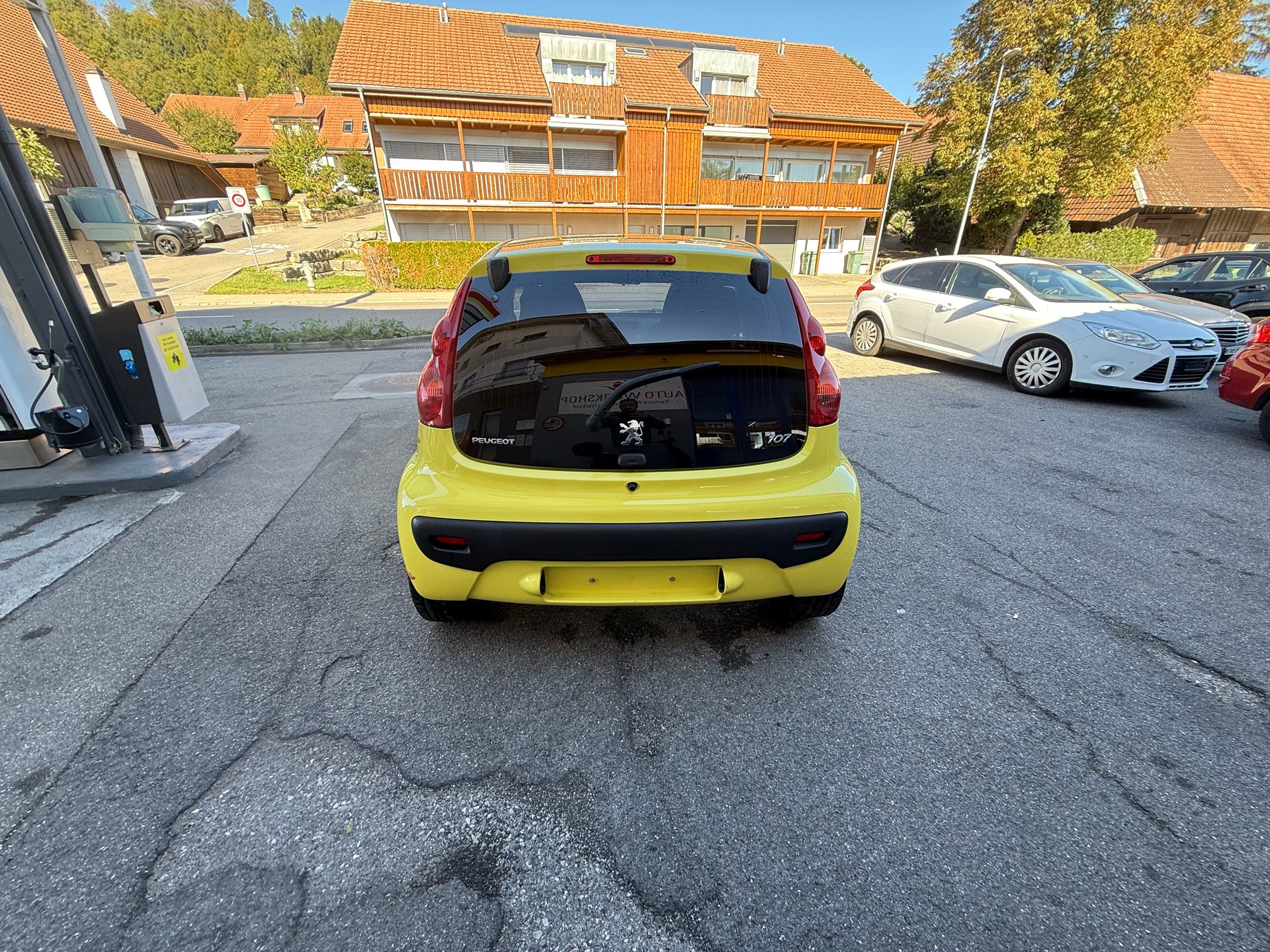PEUGEOT 107 1.0 Trendy-image-3
