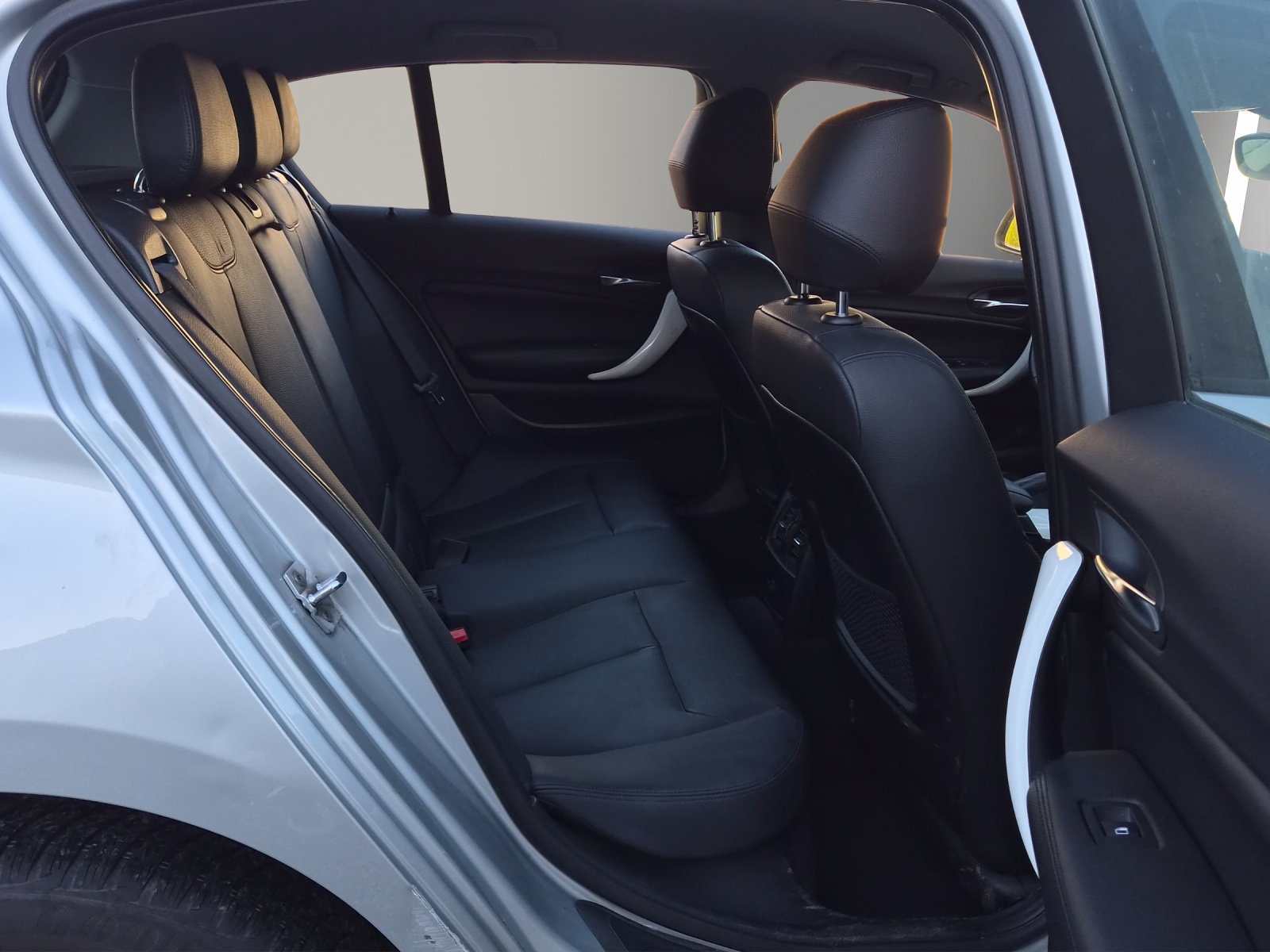 BMW 118i Urban Line-image-14