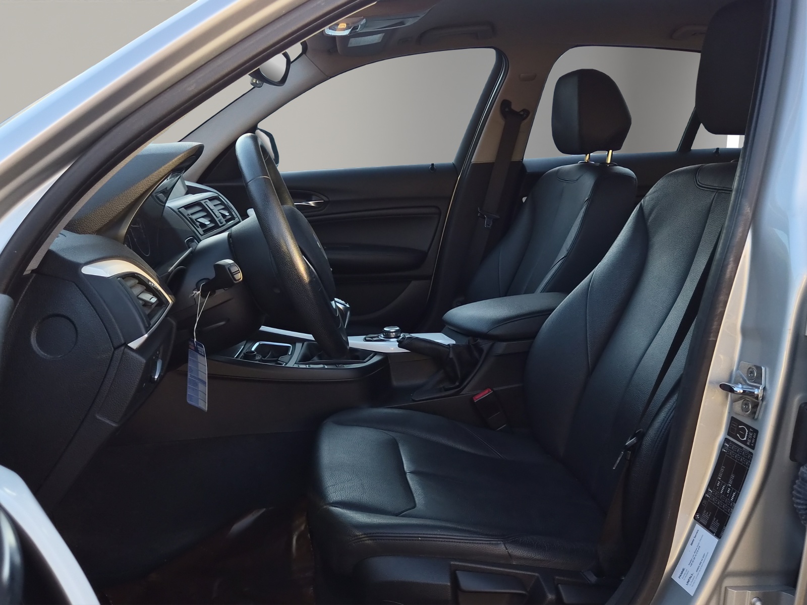 BMW 118i Urban Line-image-8
