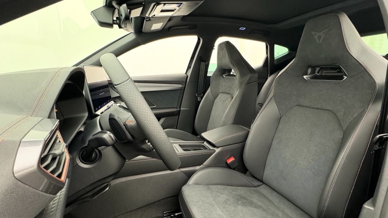 CUPRA Formentor 2.0TSI VZ Black Edtion-image-4