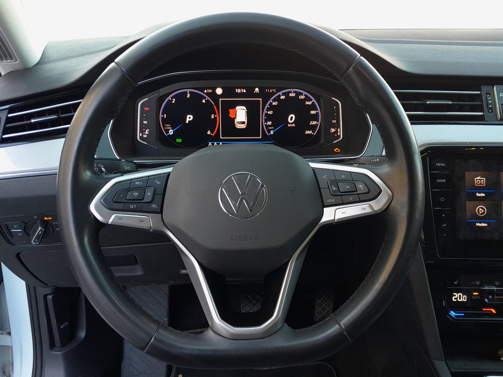 VW Passat 2.0 TDI BMT Business DSG-image-9