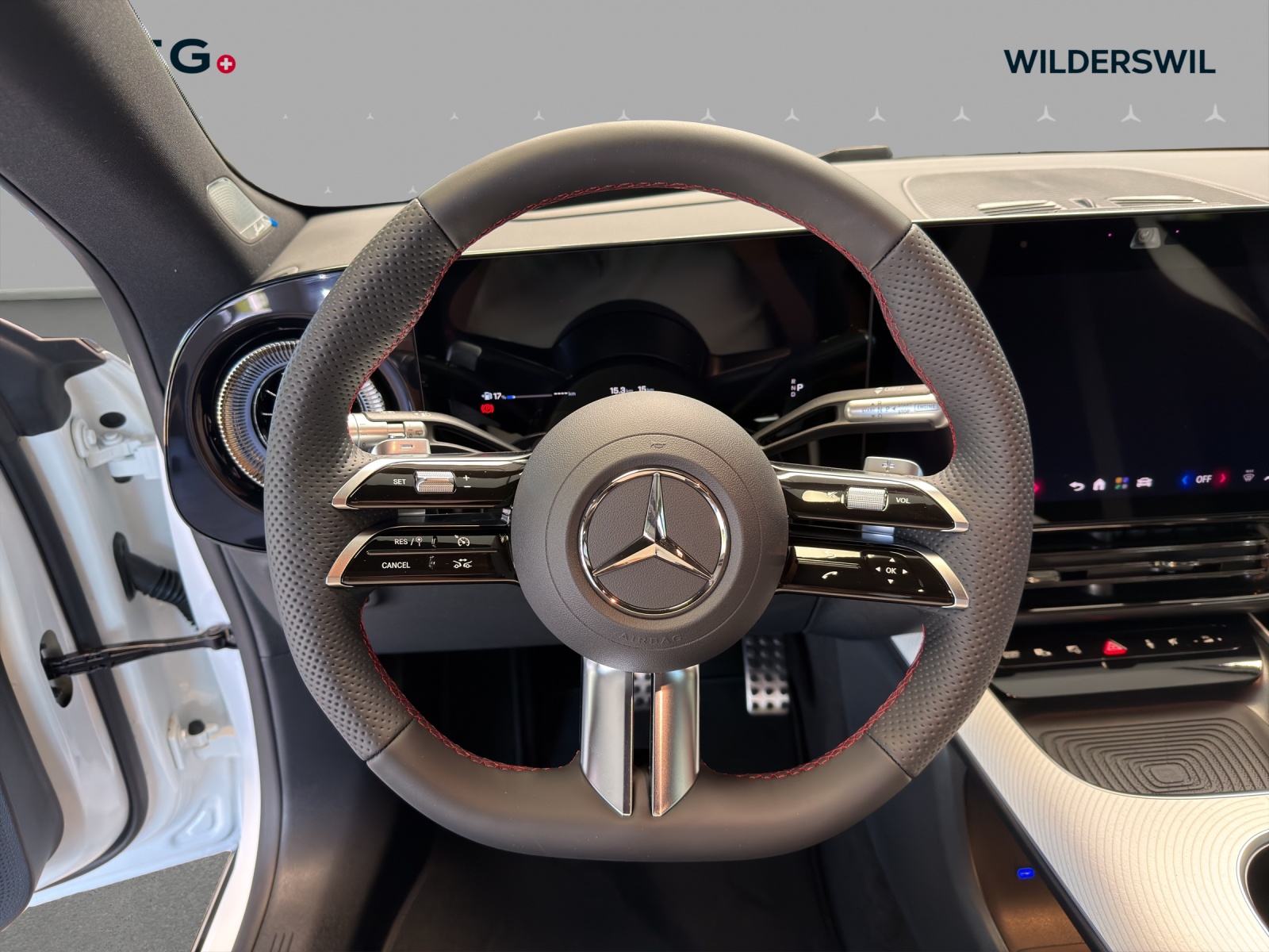 MERCEDES-BENZ CLA Shooting Brake 220 4Matic 8G-DCT-image-9