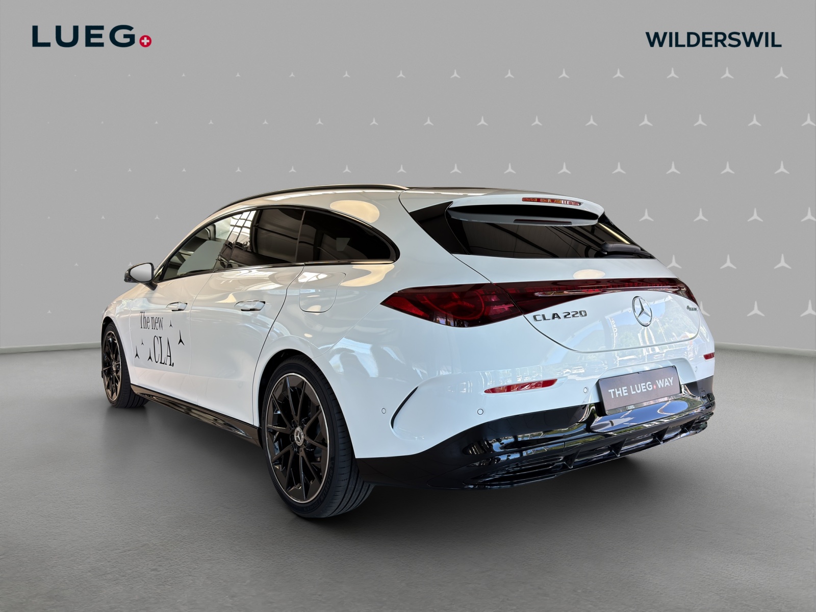MERCEDES-BENZ CLA Shooting Brake 220 4Matic 8G-DCT-image-2