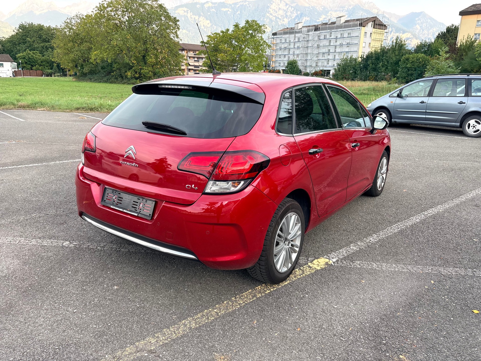 CITROEN C4 1.2 Pure Tech Shine Automatic-image-2