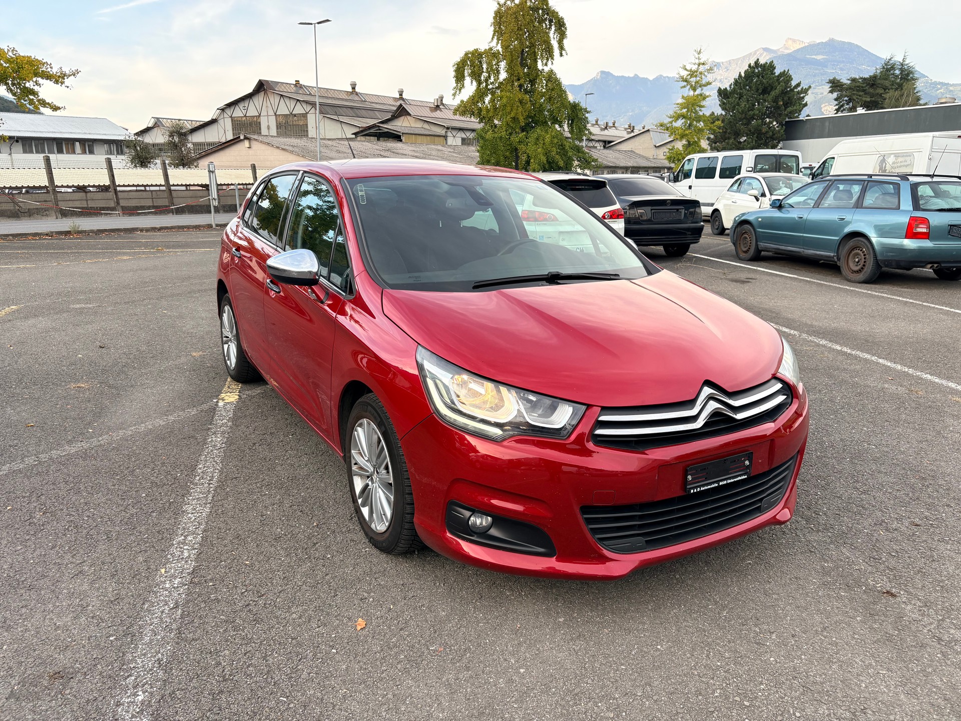 CITROEN C4 1.2 Pure Tech Shine Automatic-image-0