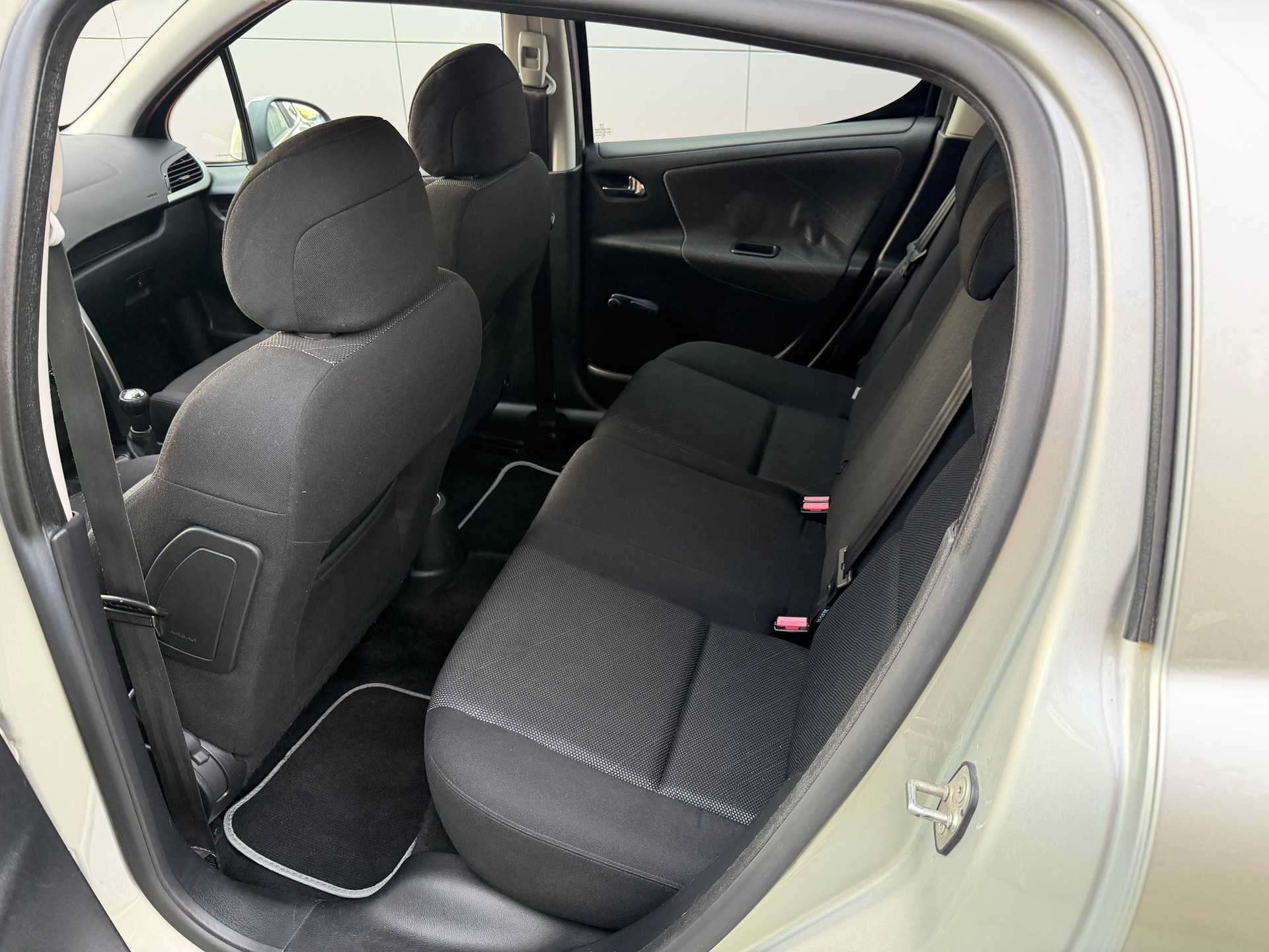 PEUGEOT 207 1.4 16V Look-image-10