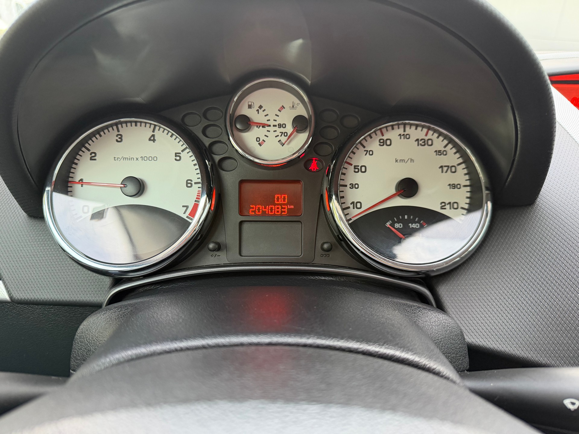 PEUGEOT 207 1.4 16V Look-image-6