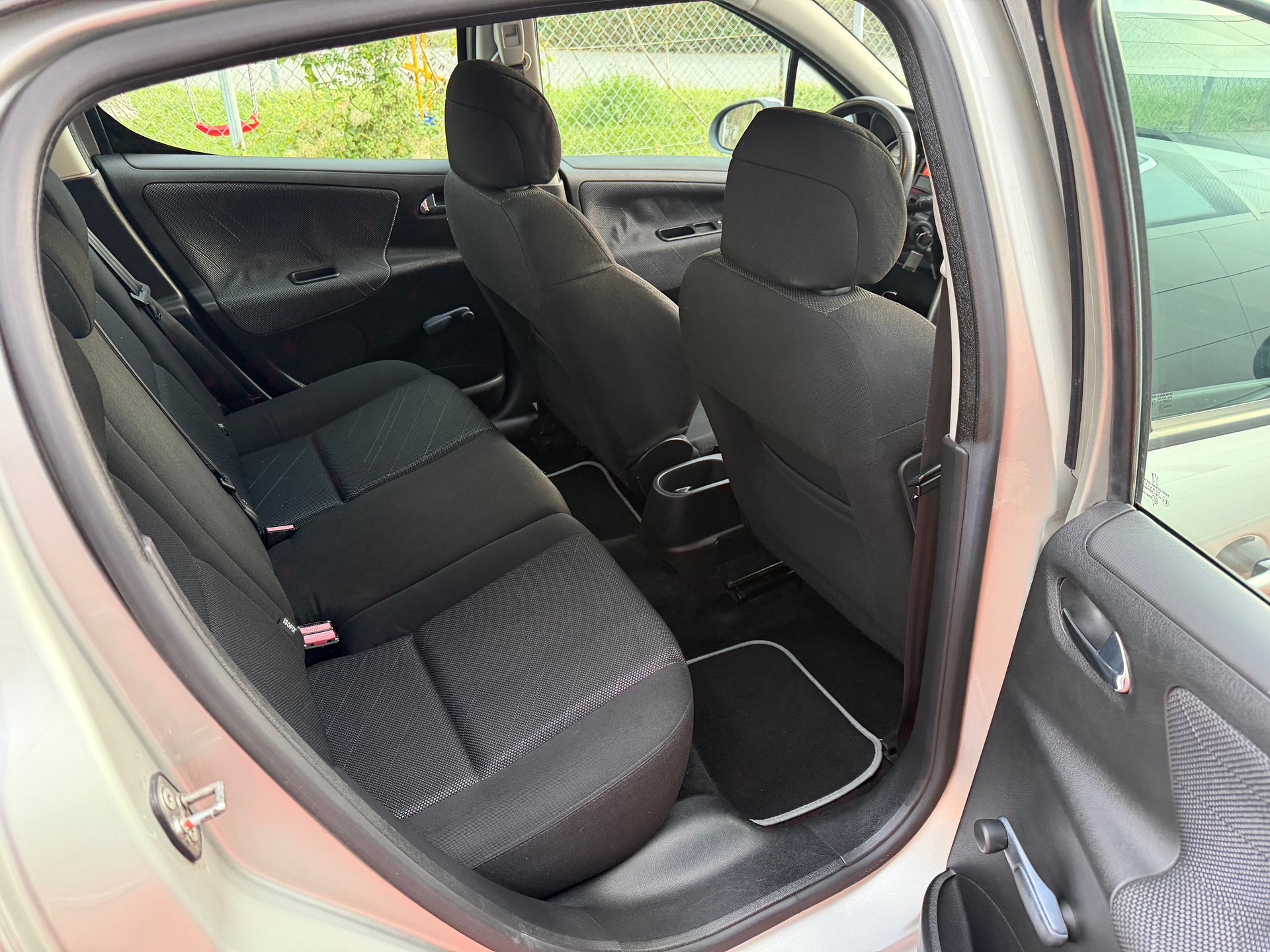 PEUGEOT 207 1.4 16V Look-image-11