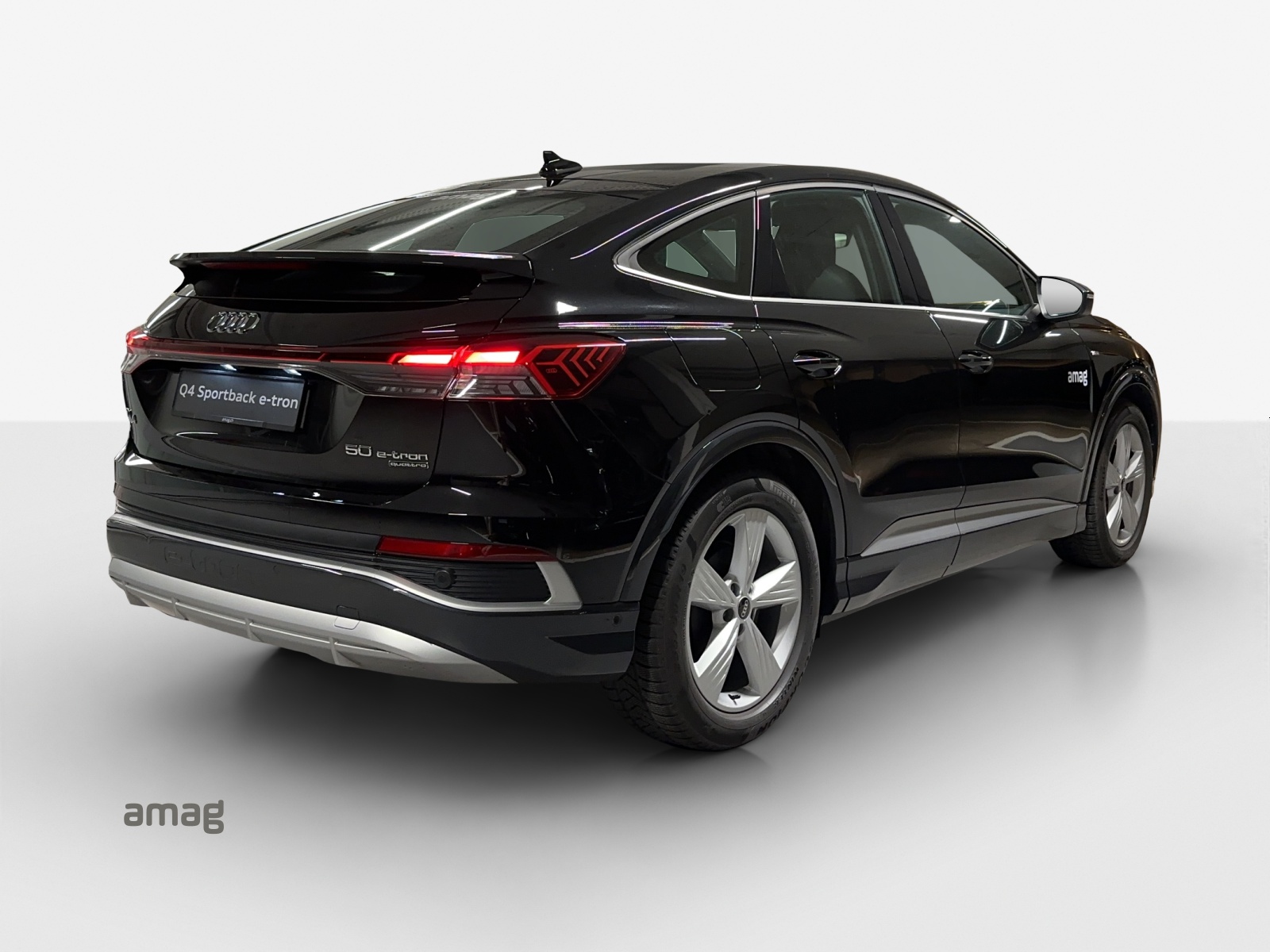 AUDI Q4 Sportback e-tron 50 quattro-image-6