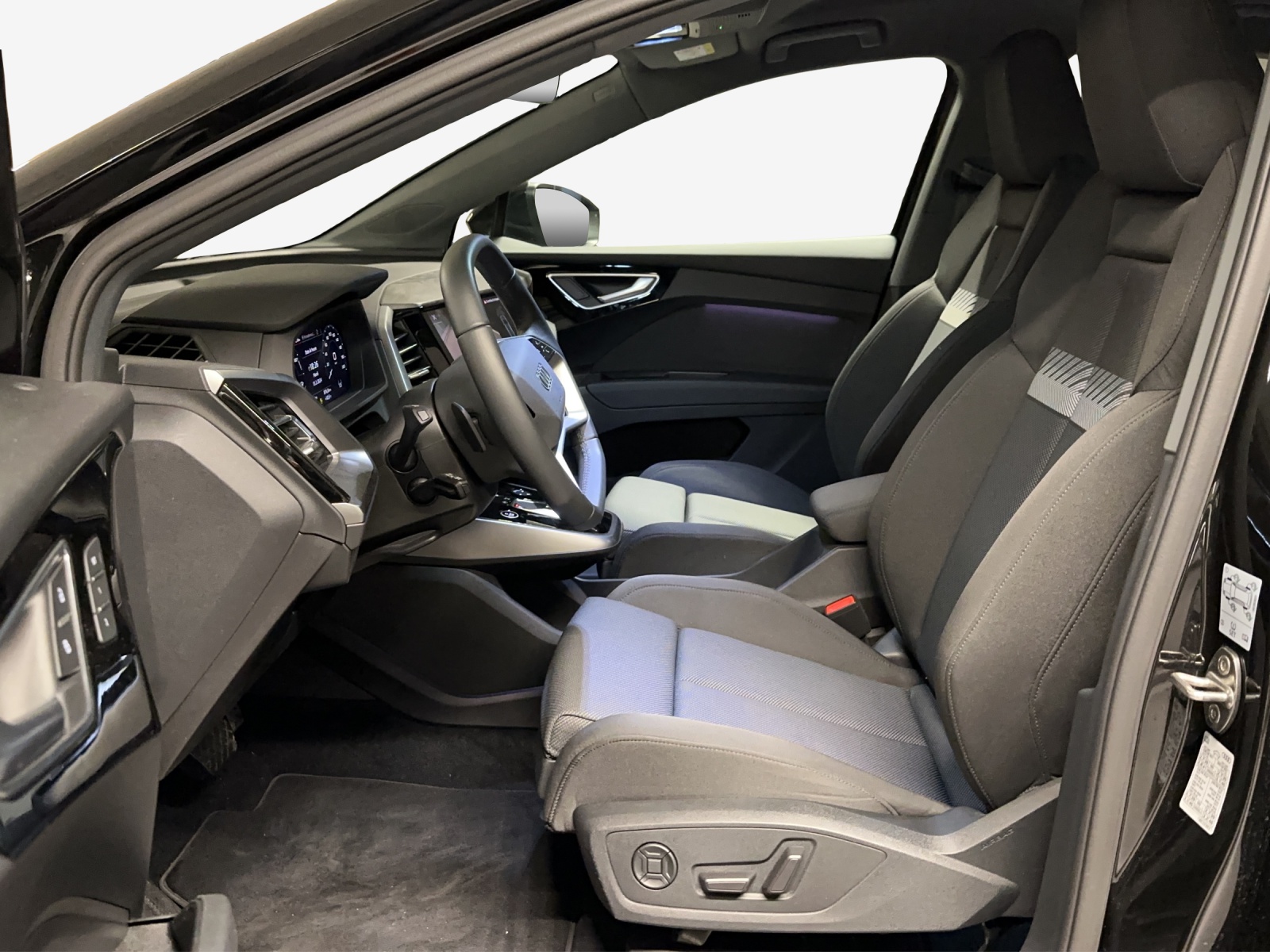 AUDI Q4 Sportback e-tron 50 quattro-image-8
