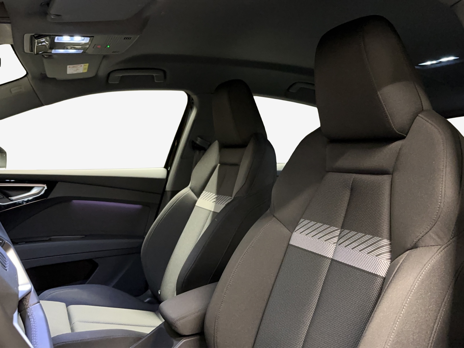 AUDI Q4 Sportback e-tron 50 quattro-image-9