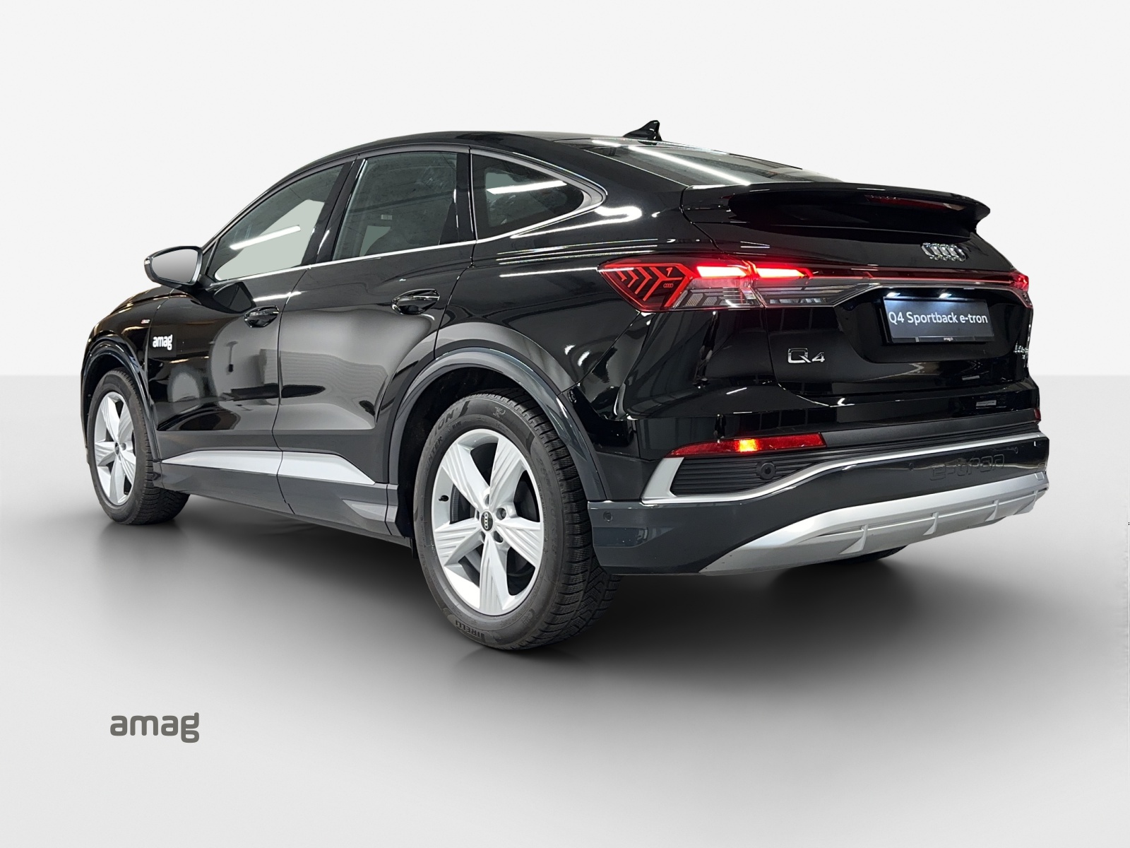 AUDI Q4 Sportback e-tron 50 quattro-image-2