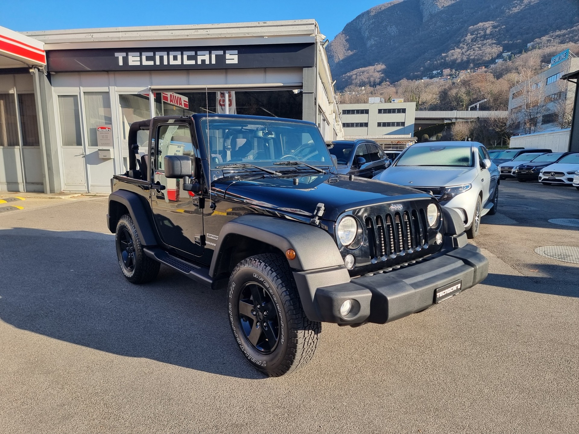 JEEP Wrangler 2.8 CRD Sport-image-2